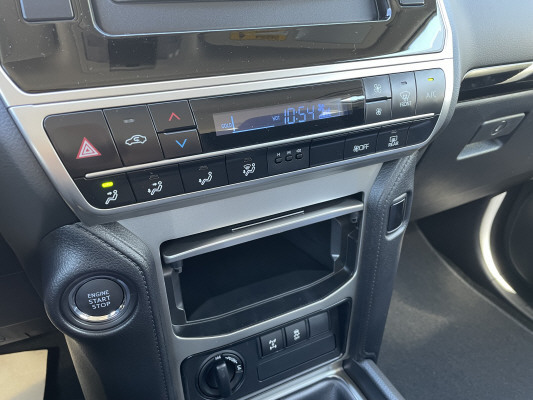 TOYOTA LandCruiser 2.8TD Active-image-11