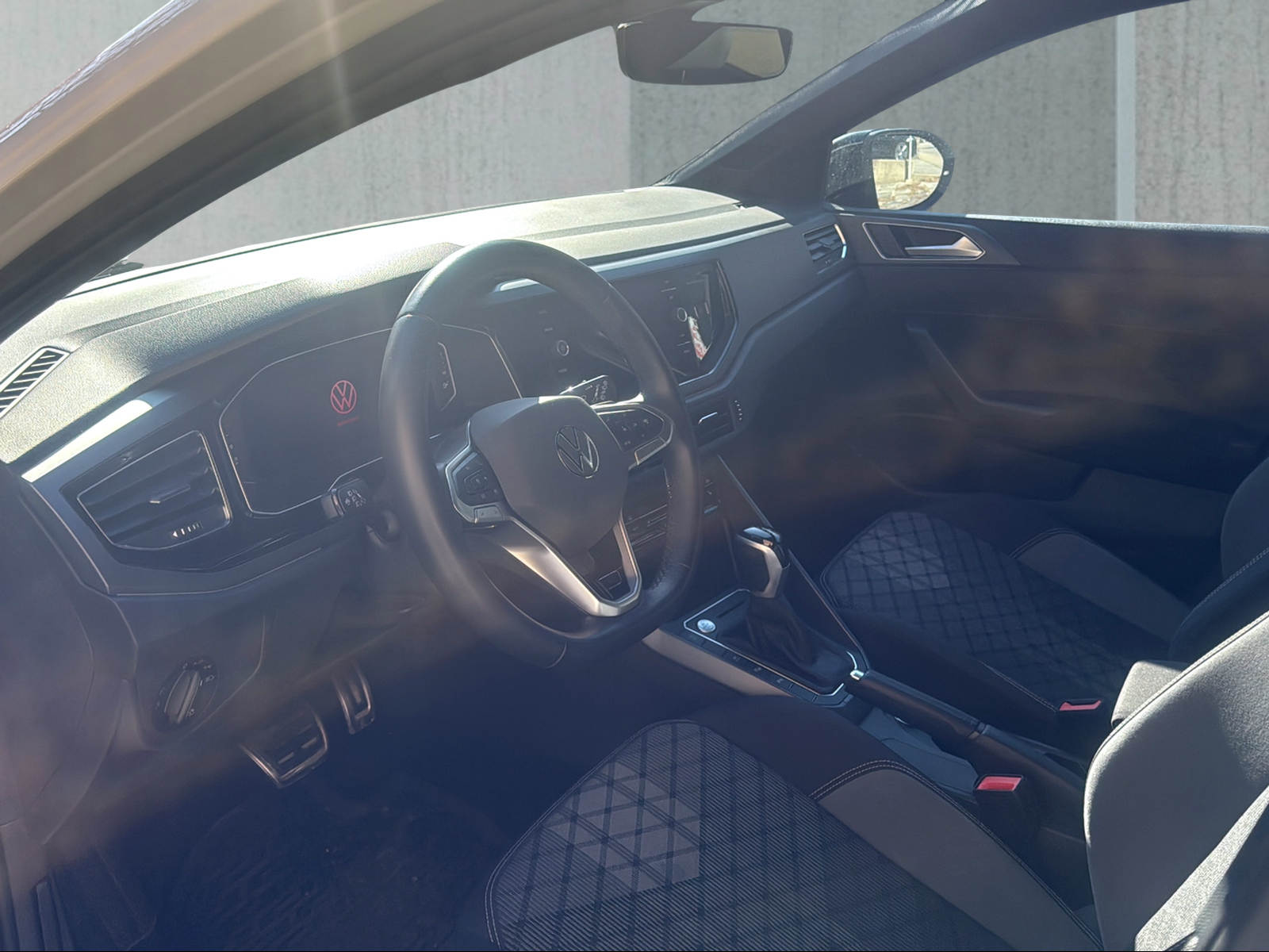 VW Taigo 1.0 TSI R-Line DSG-image-11