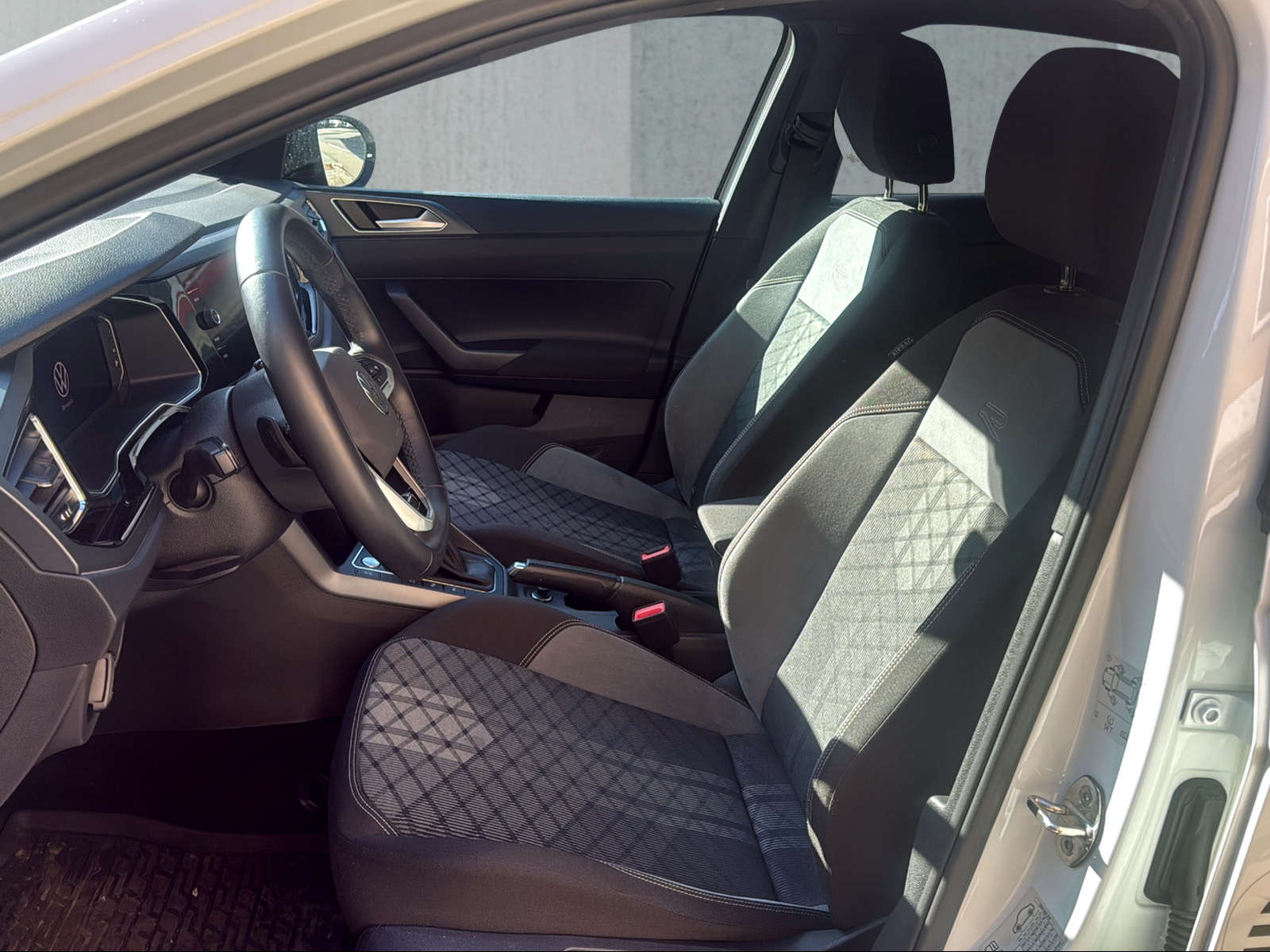 VW Taigo 1.0 TSI R-Line DSG-image-10