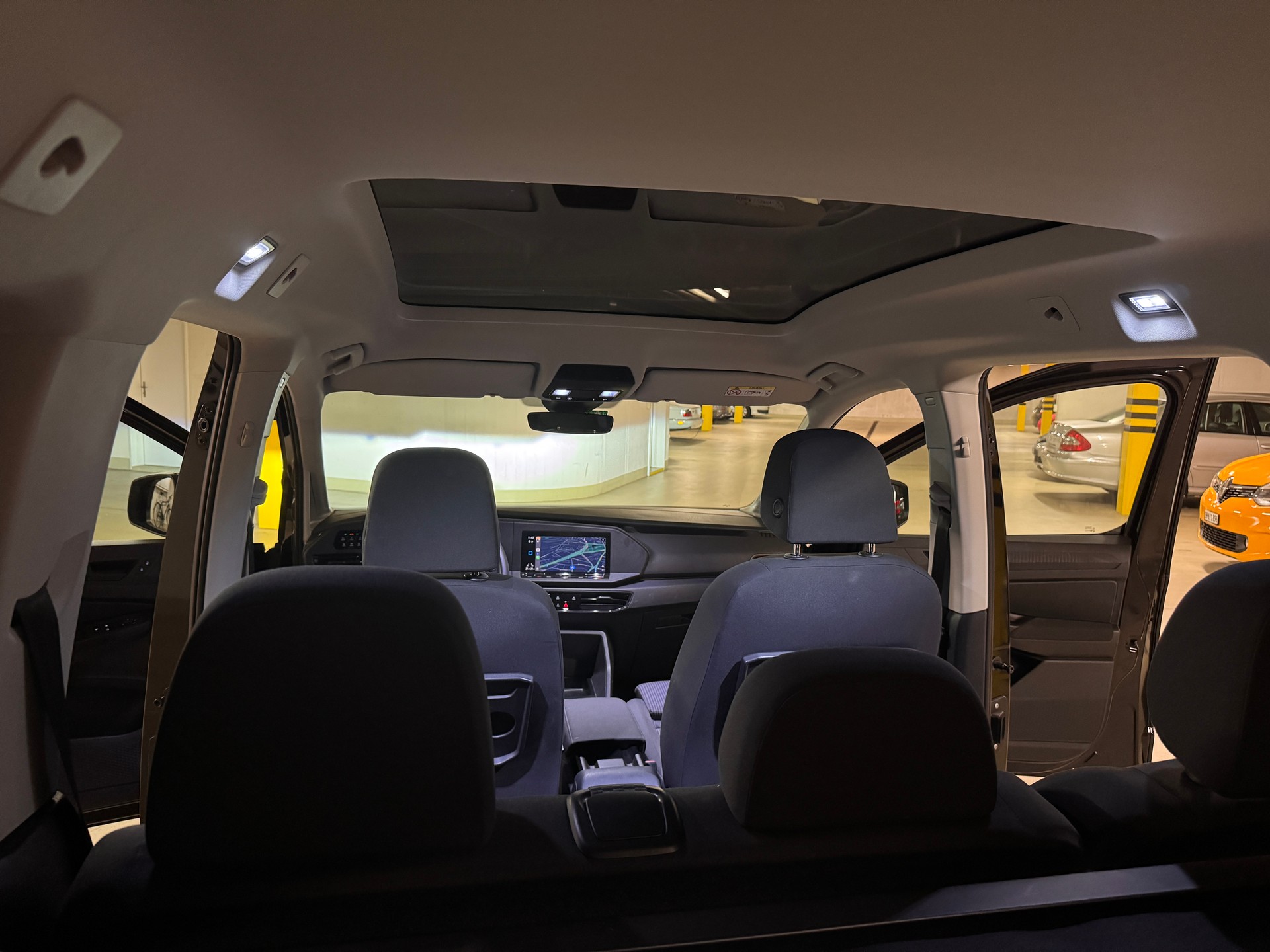 VW Caddy 2.0 TDI Liberty DSG-image-3