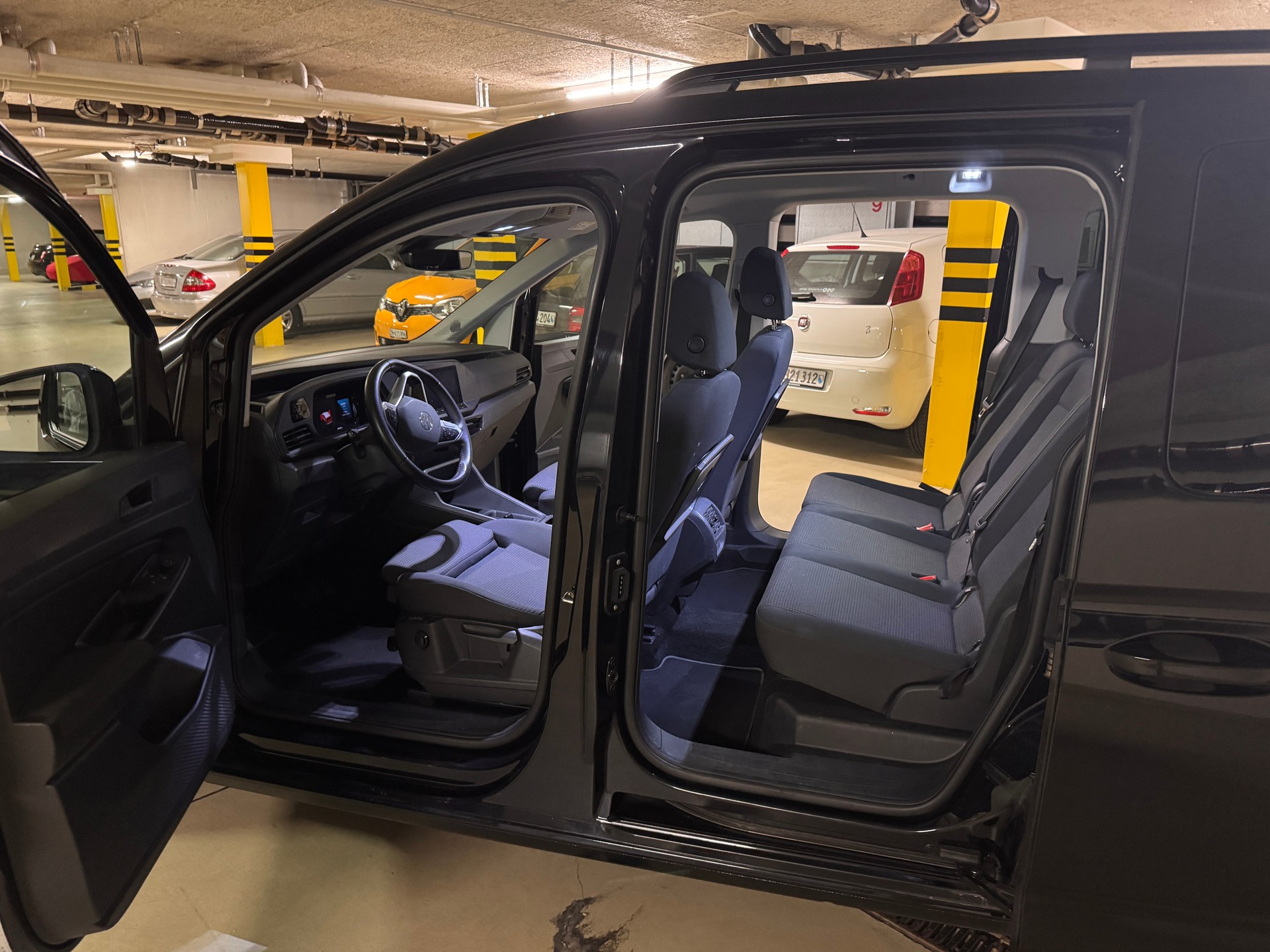 VW Caddy 2.0 TDI Liberty DSG-image-5