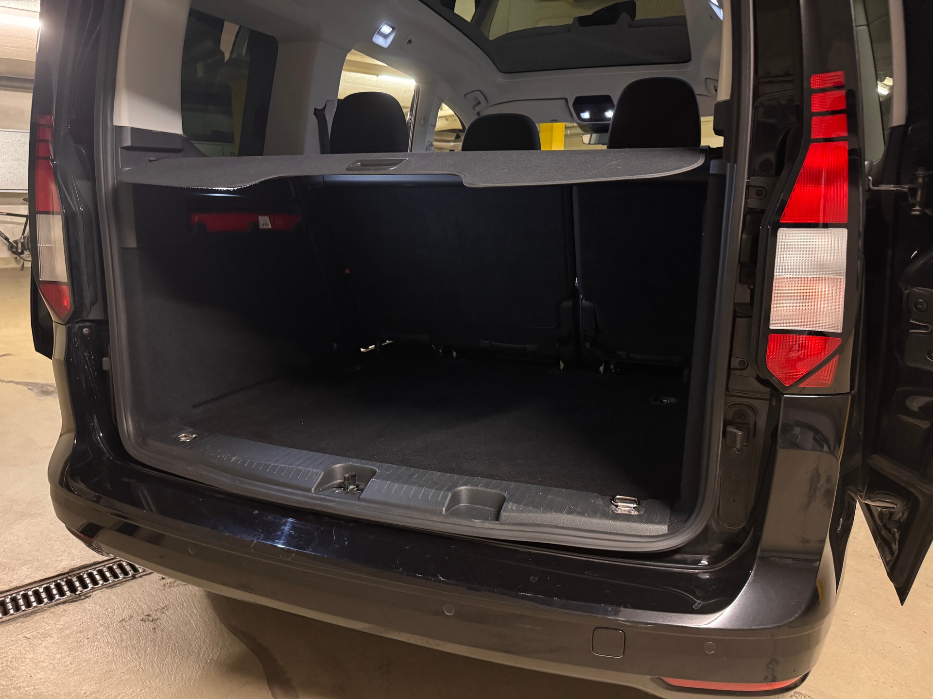 VW Caddy 2.0 TDI Liberty DSG-image-7