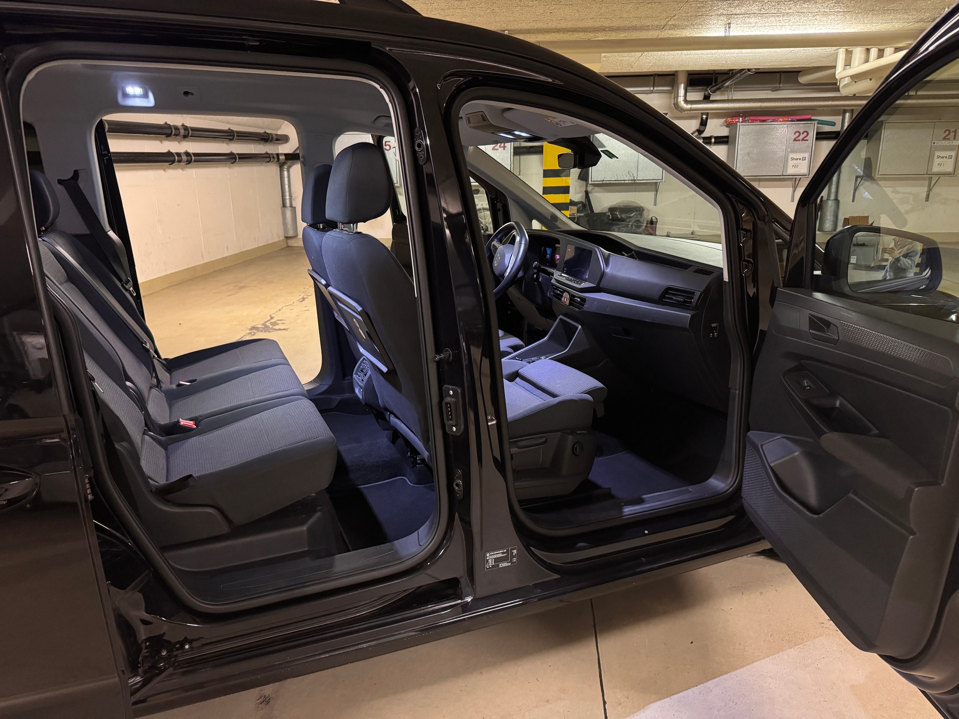 VW Caddy 2.0 TDI Liberty DSG-image-11