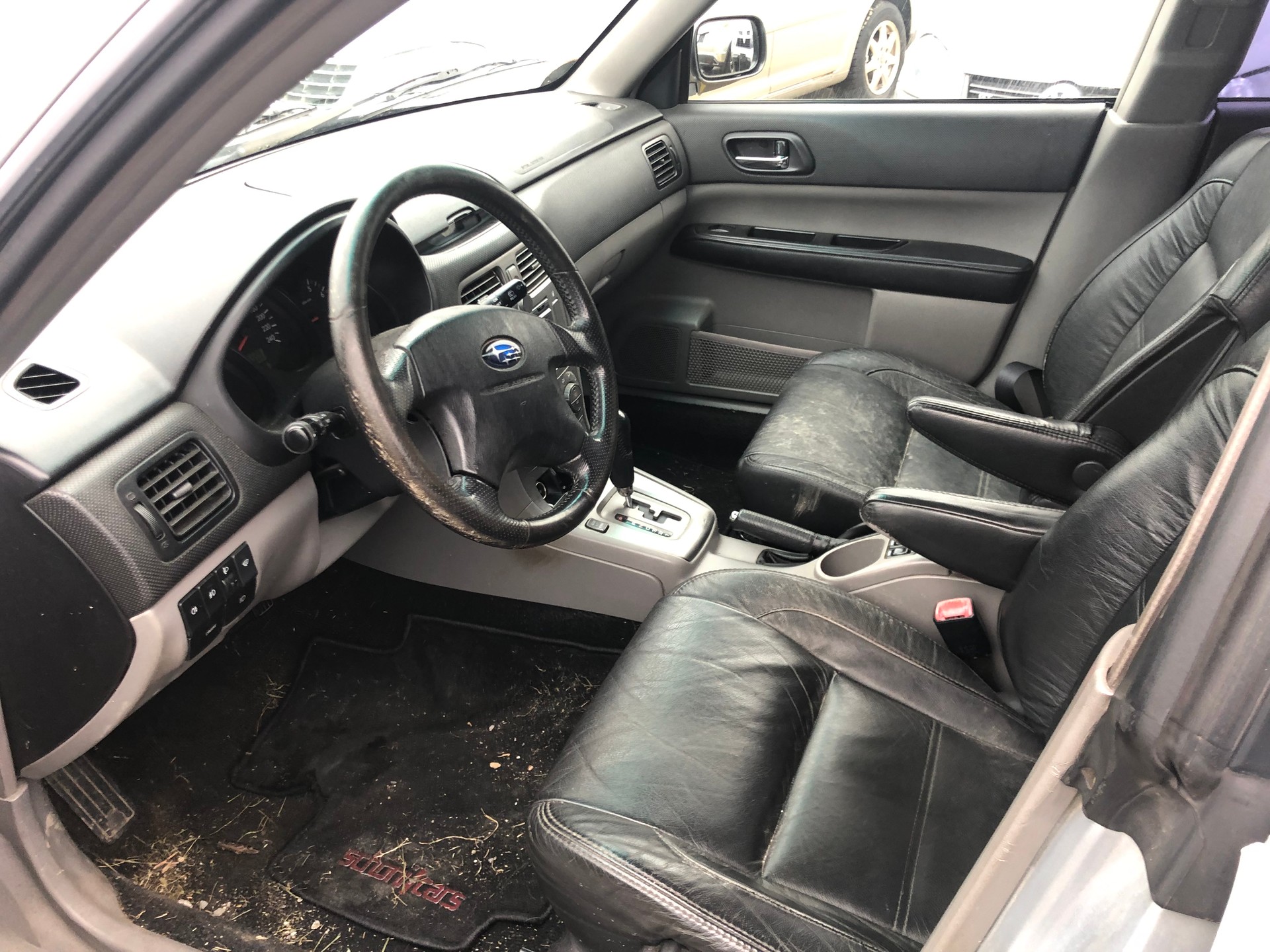 SUBARU Forester 2.0XT Automatic-image-8