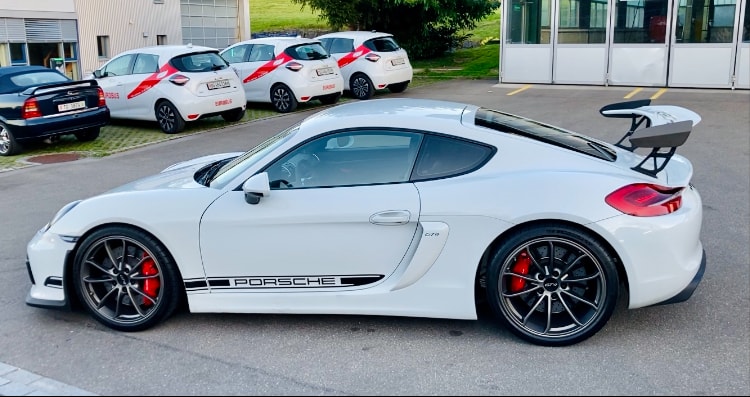 PORSCHE Cayman GT4-image-2