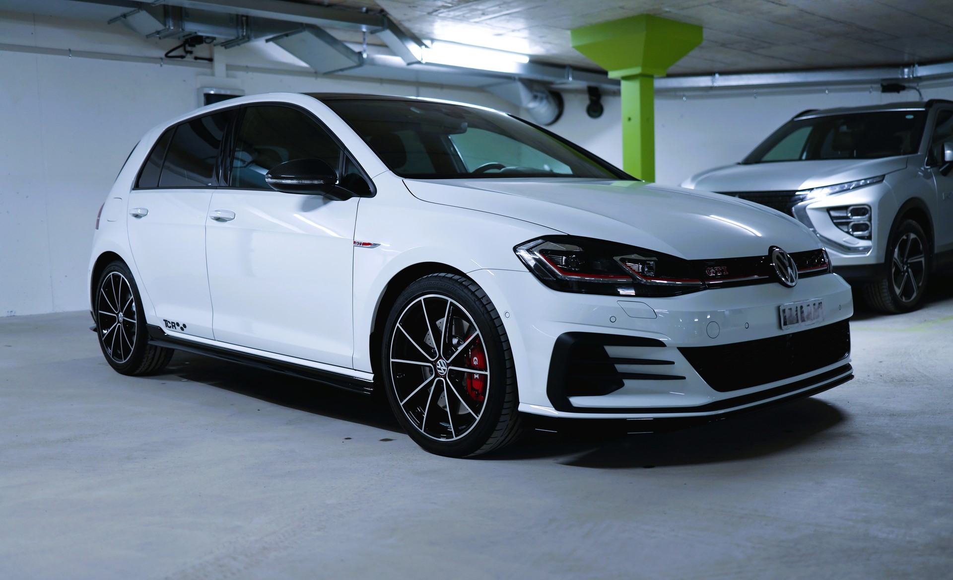 VW Golf 2.0 TSI GTI TCR DSG-image-2