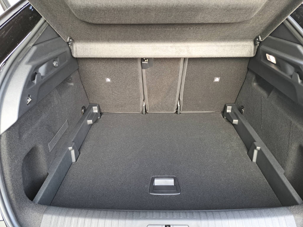 PEUGEOT 3008 1.2 Hybrid GT 145cv-image-10