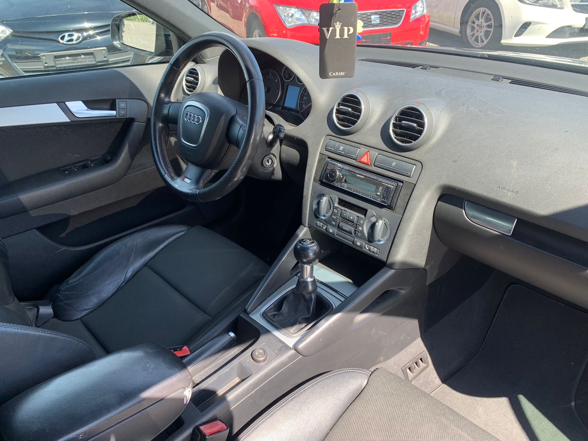 AUDI A3 Sportback 2.0 TDI Attraction-image-10