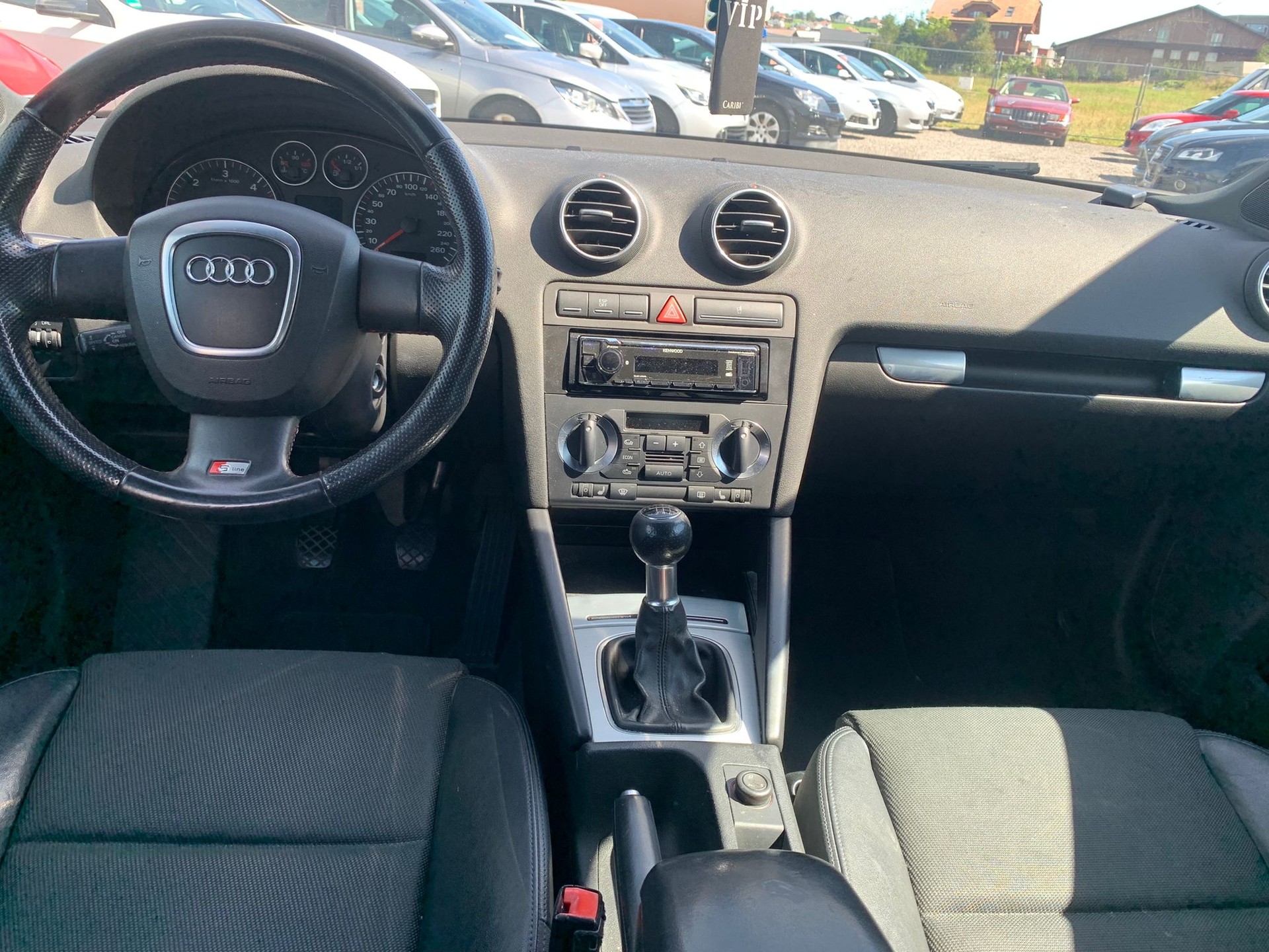 AUDI A3 Sportback 2.0 TDI Attraction-image-8