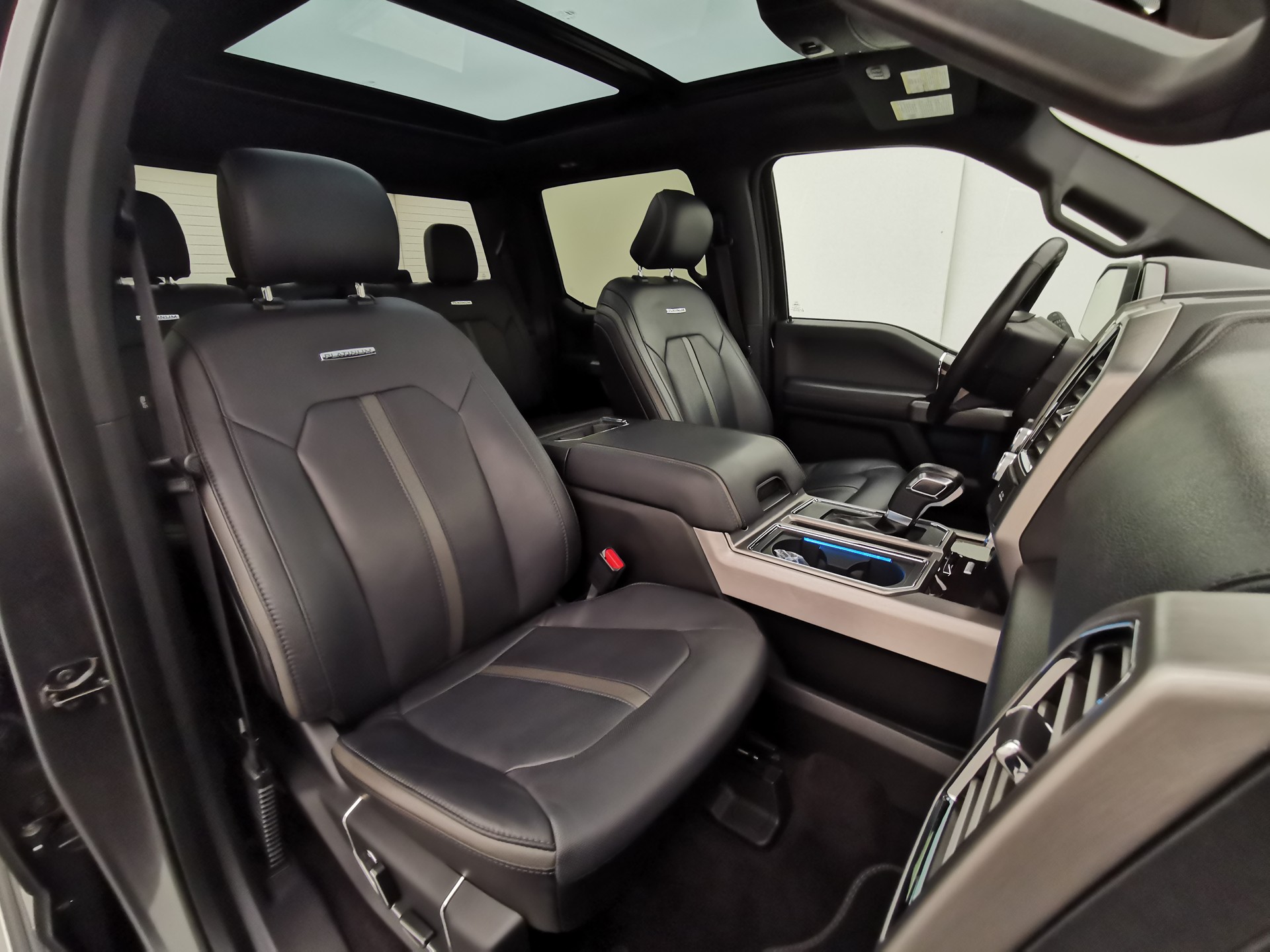 FORD F-150 3.5LSuperCrew Platinum-image-13