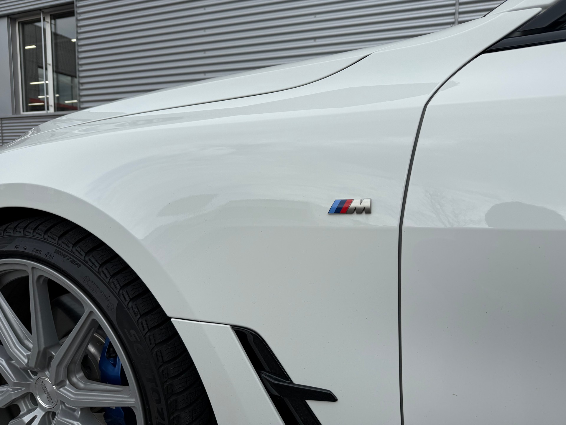 BMW i4 M50-image-2