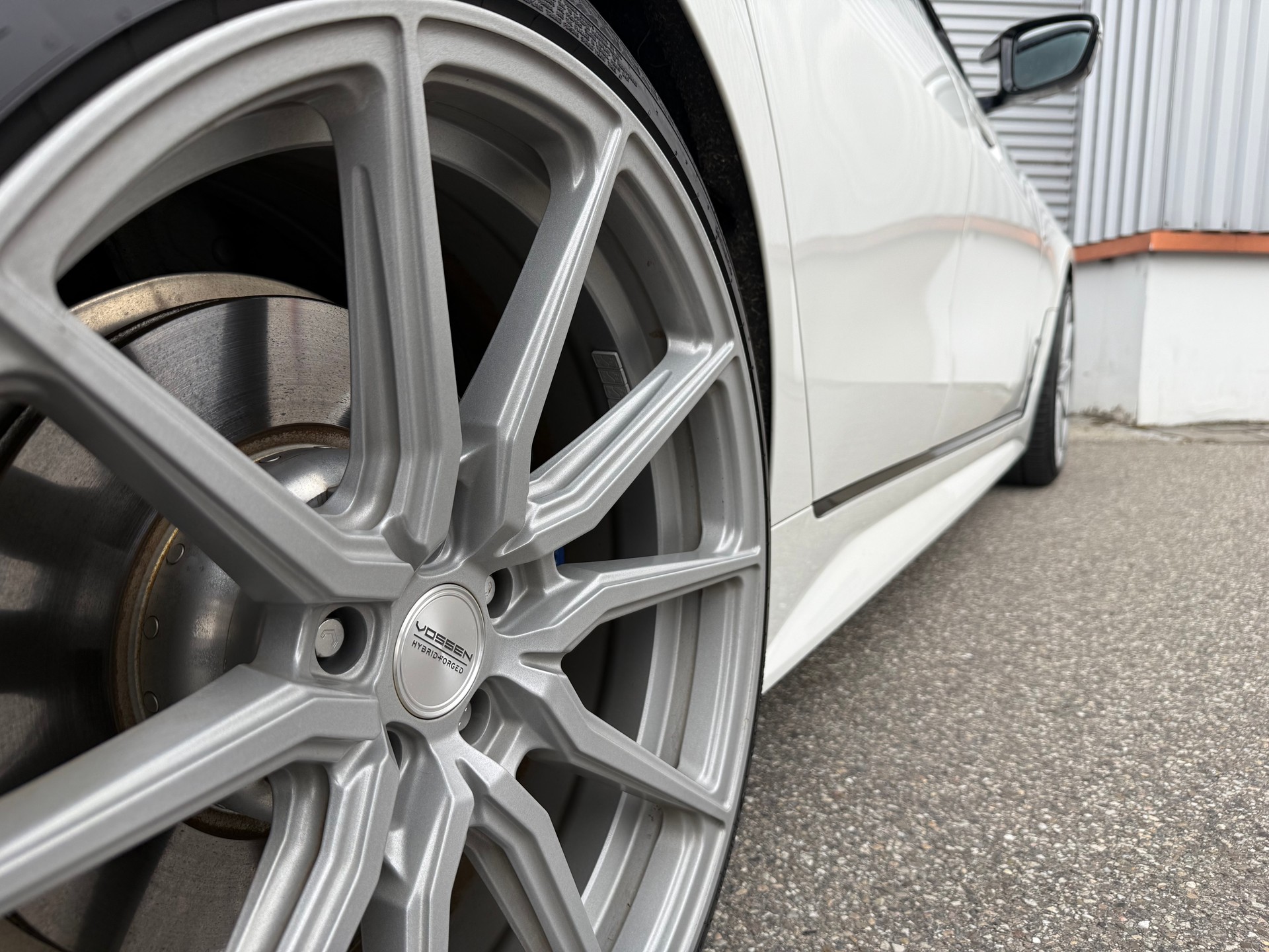 BMW i4 M50-image-4