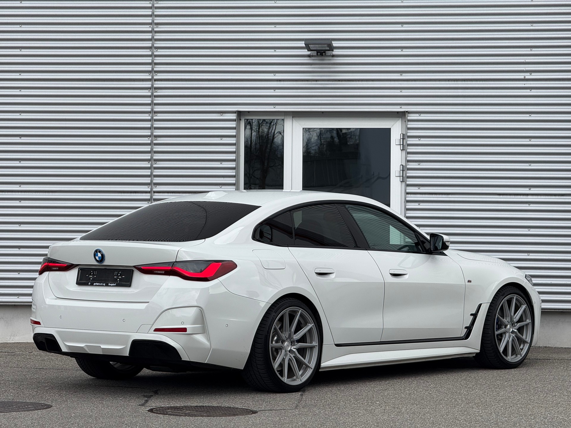 BMW i4 M50-image-3