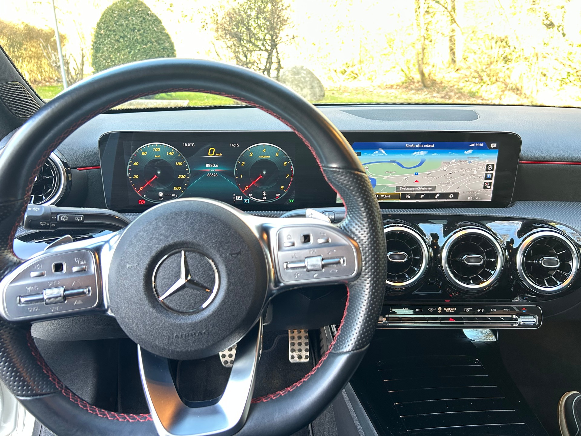 MERCEDES-BENZ A 250 4Matic AMG Line 4Matic 7G-DCT-image-4