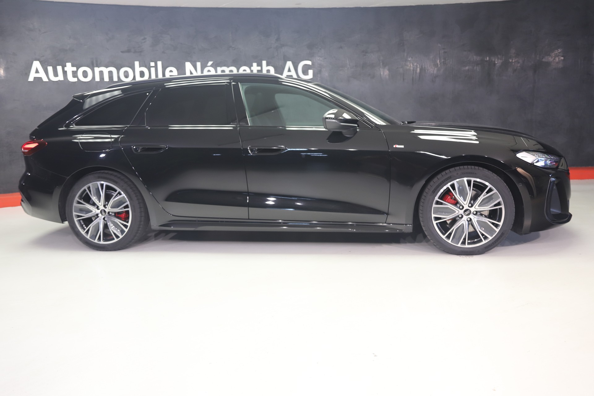 AUDI A5 Avant TFSI quattro 150 kW S tronic-image-4