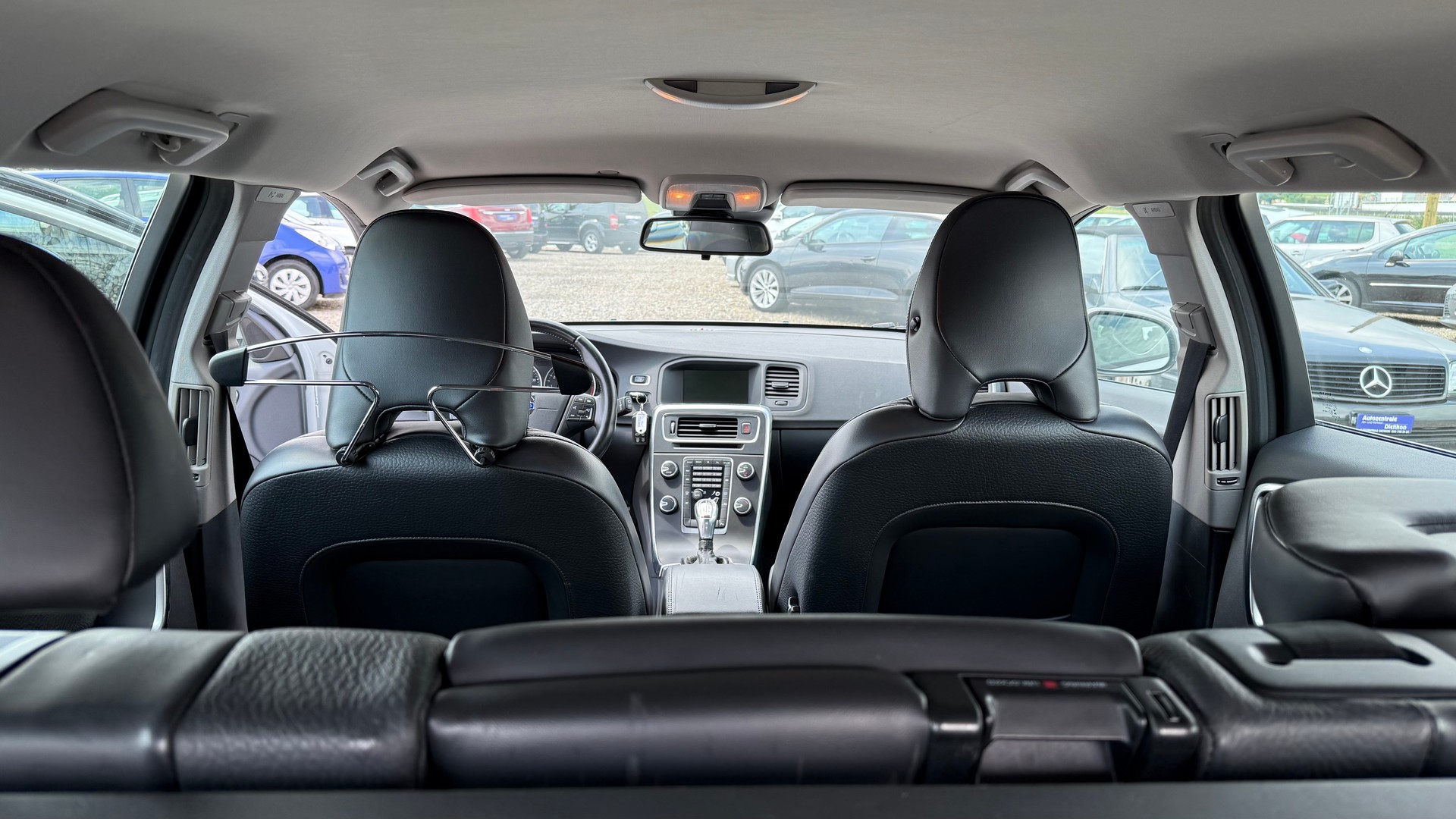 VOLVO V60 T4 Kinetic Powershift-image-6