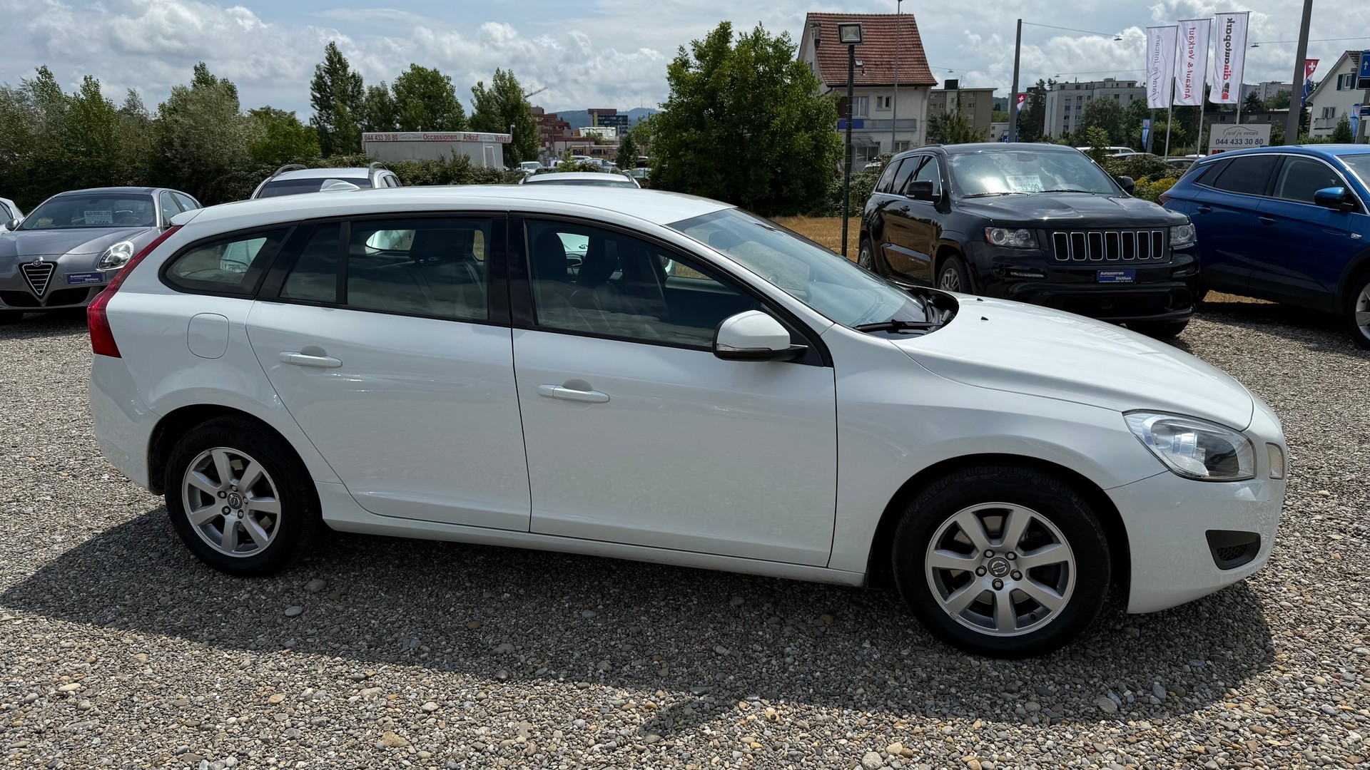VOLVO V60 T4 Kinetic Powershift-image-21