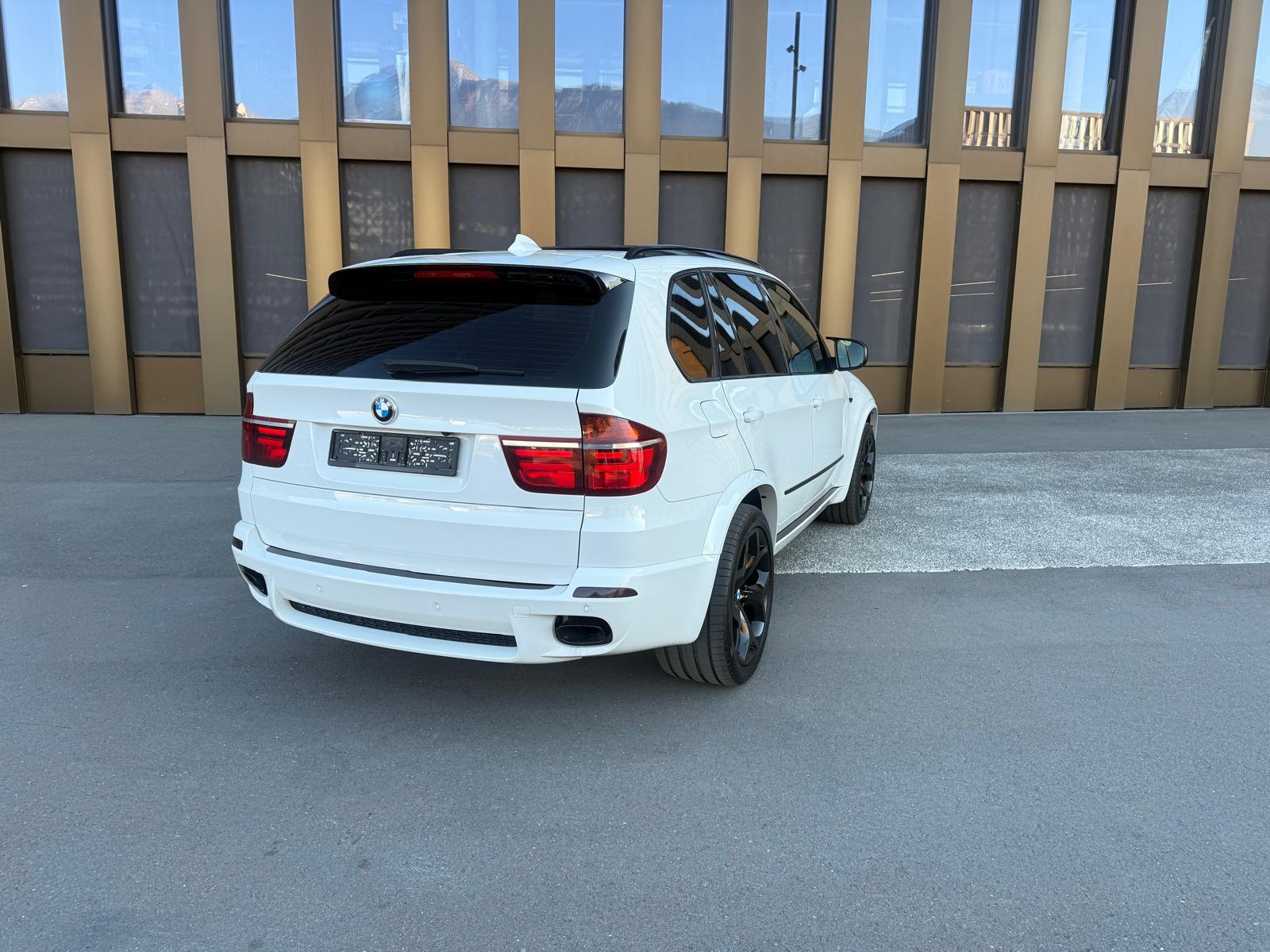 BMW X5 xDrive M50d Steptronic-image-3