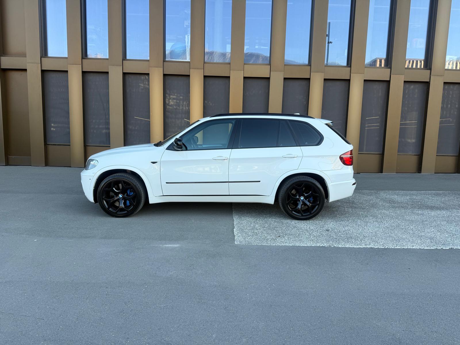 BMW X5 xDrive M50d Steptronic-image-4