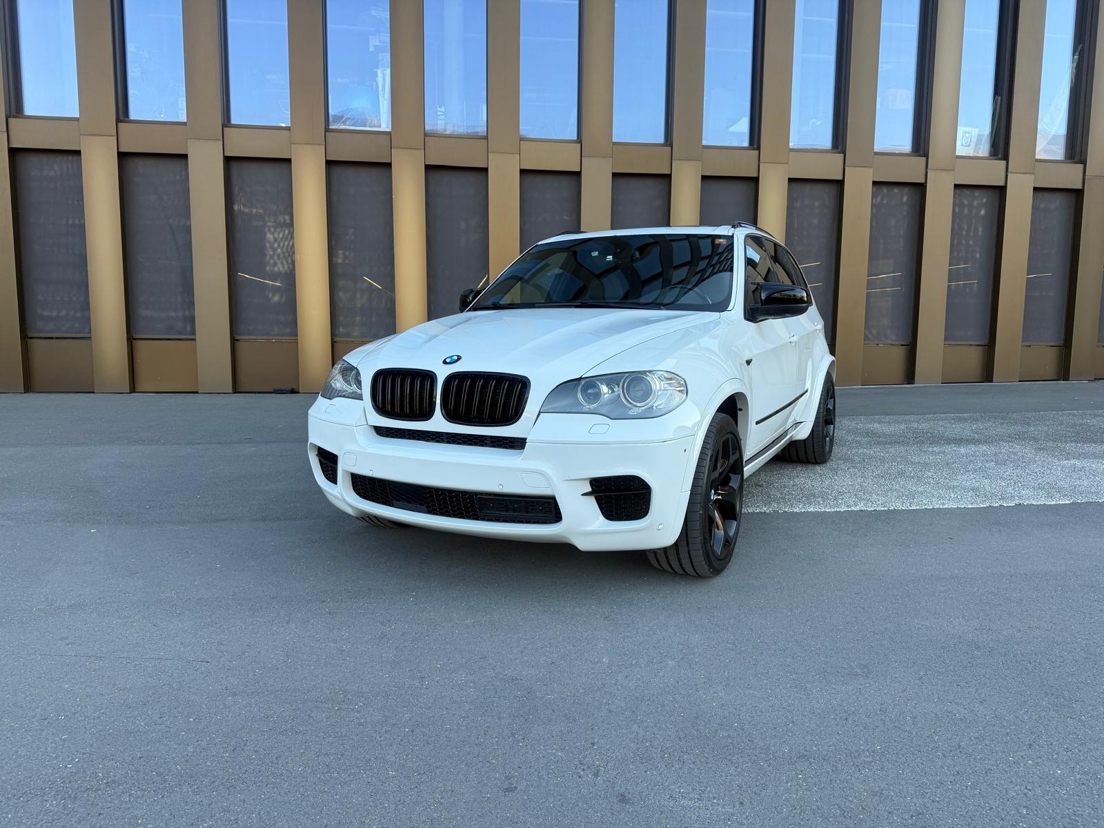 BMW X5 xDrive M50d Steptronic-image-1