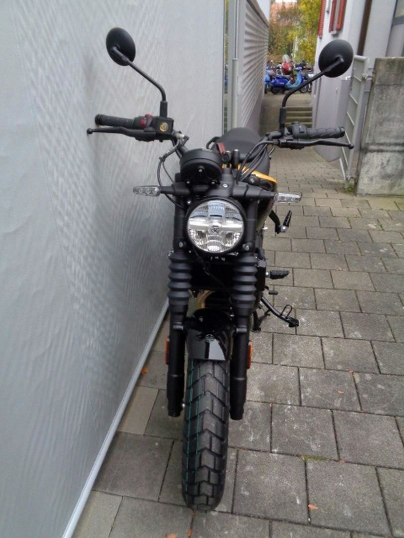 ROYAL ENFIELD GUERRILLA 452-showroom-element-2