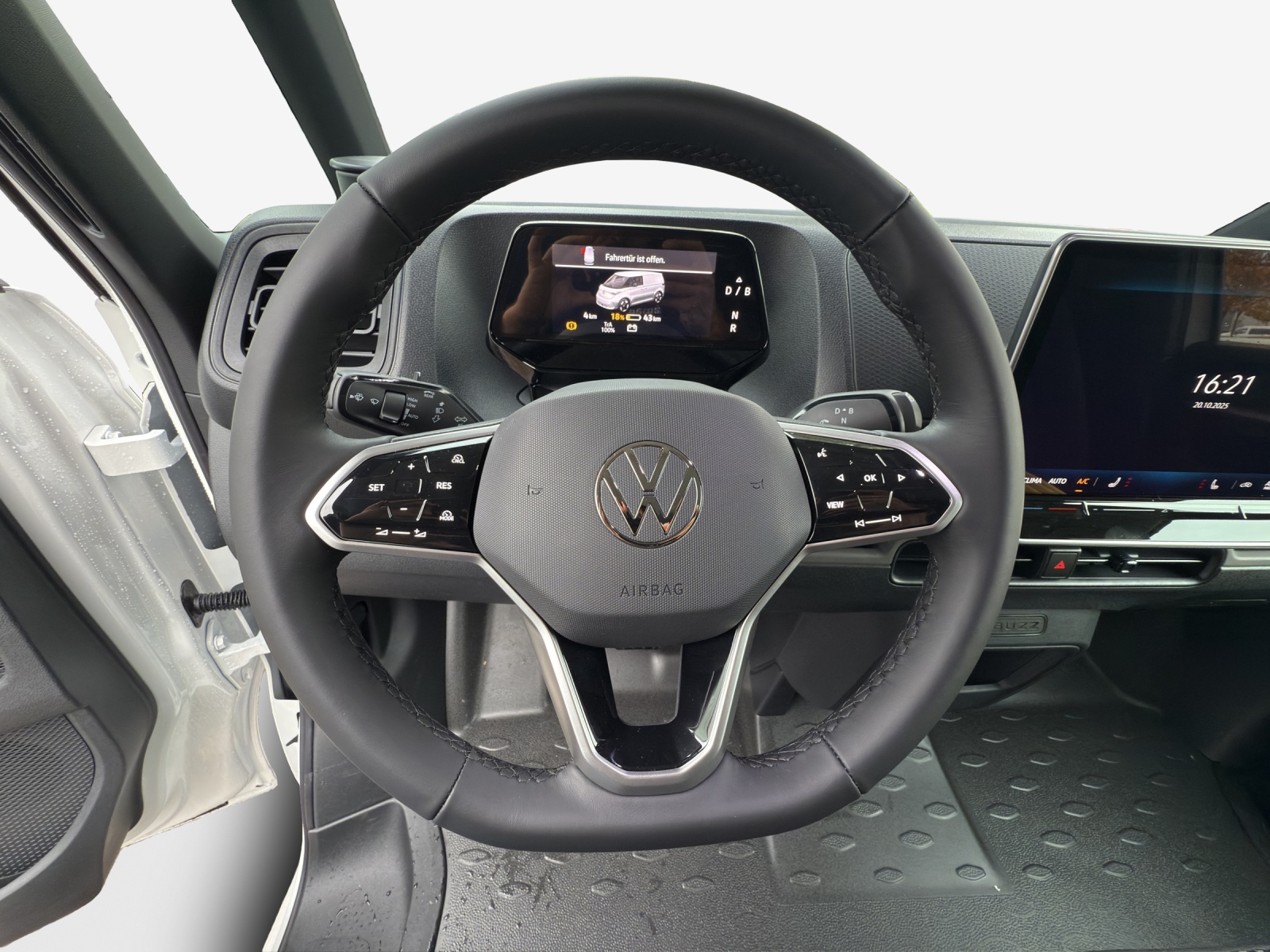 VW ID. Buzz Cargo Pure-image-9