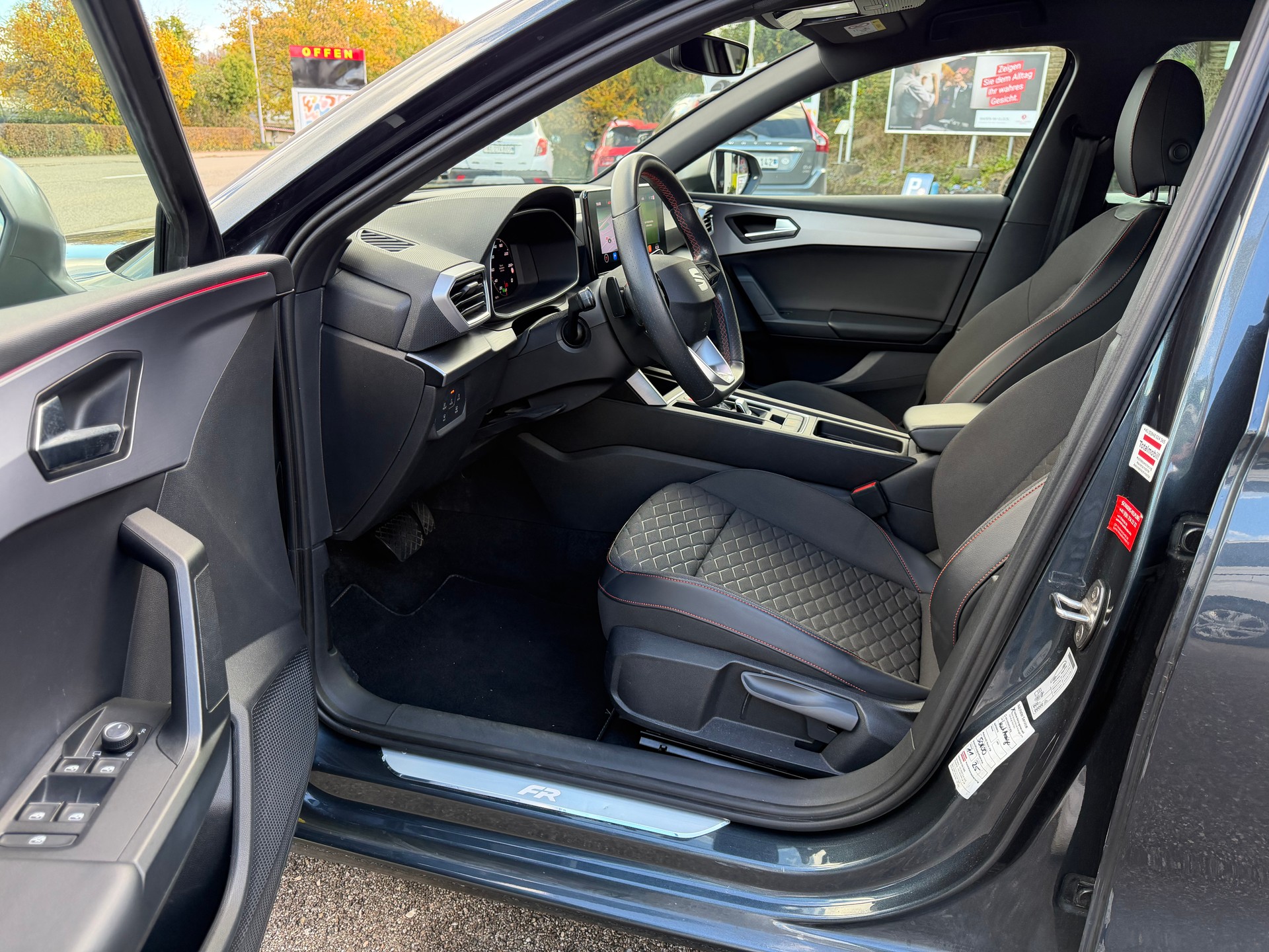 SEAT Leon 1.5 eTSI 150 FR DSG-image-11