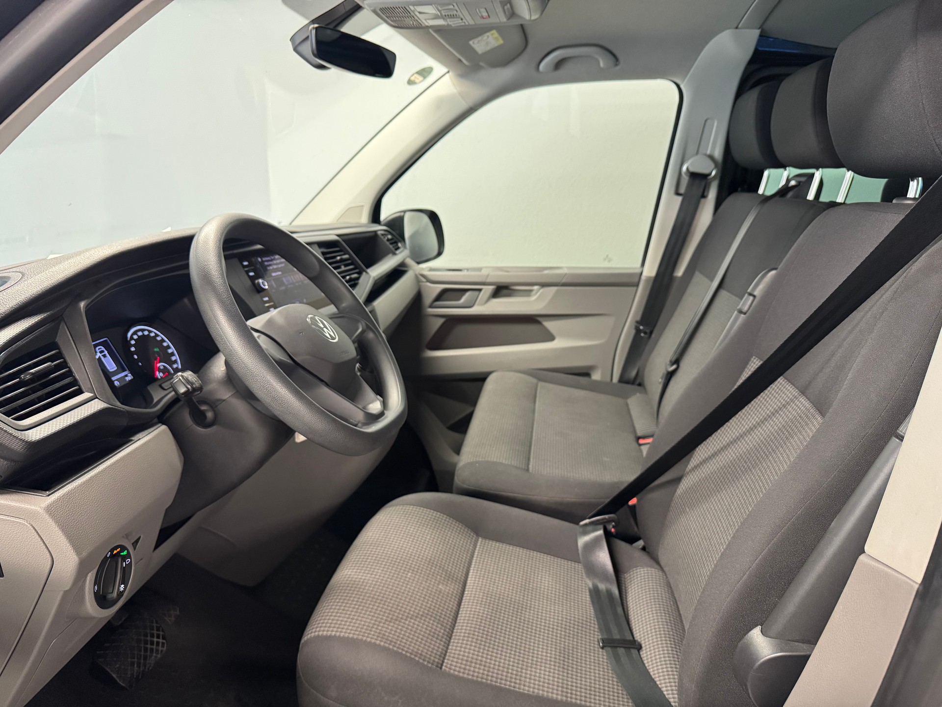 VW T6.1 2.0 TDI DSG-image-6