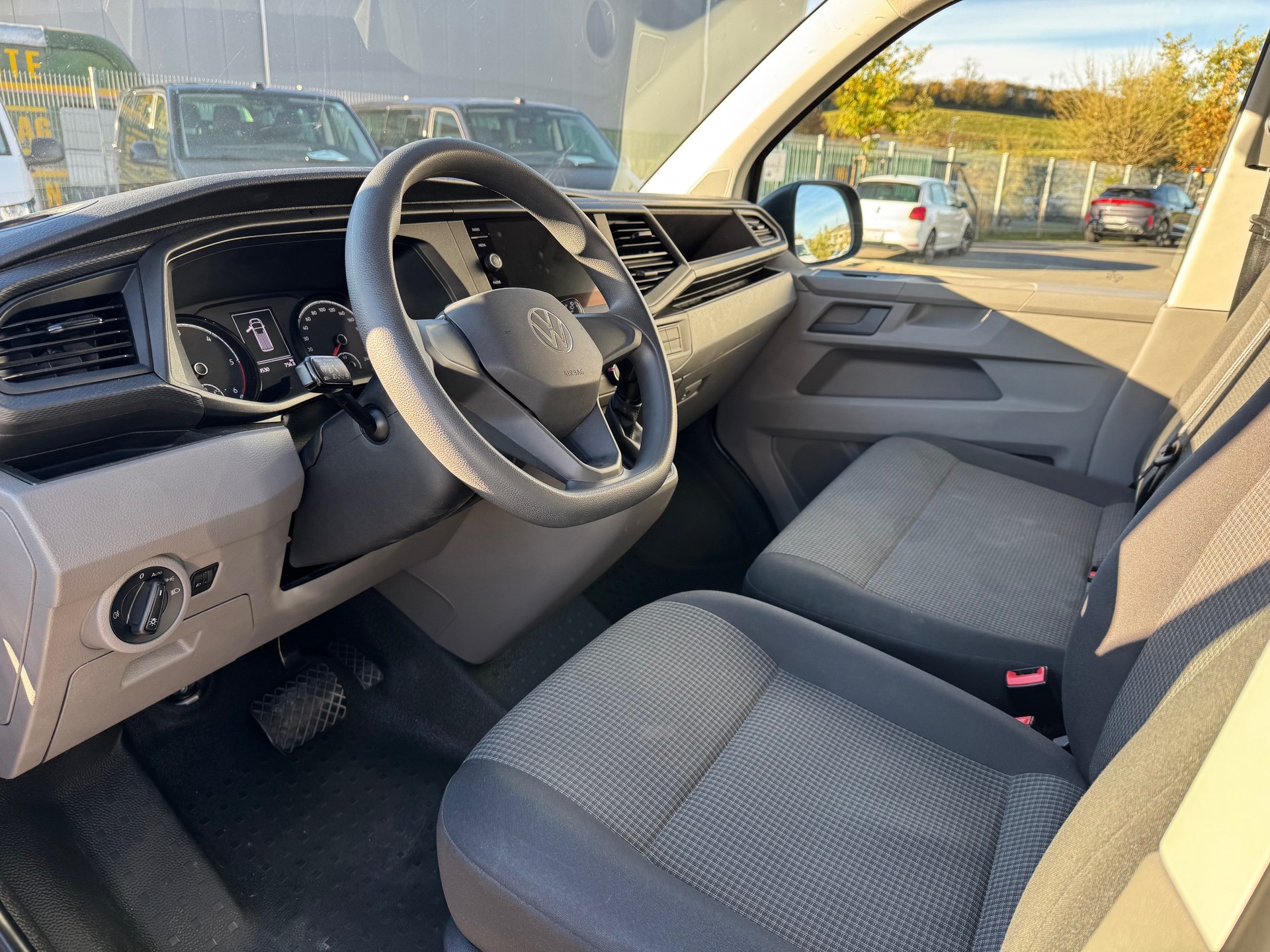 VW T6.1 2.0 TDI DSG-image-6