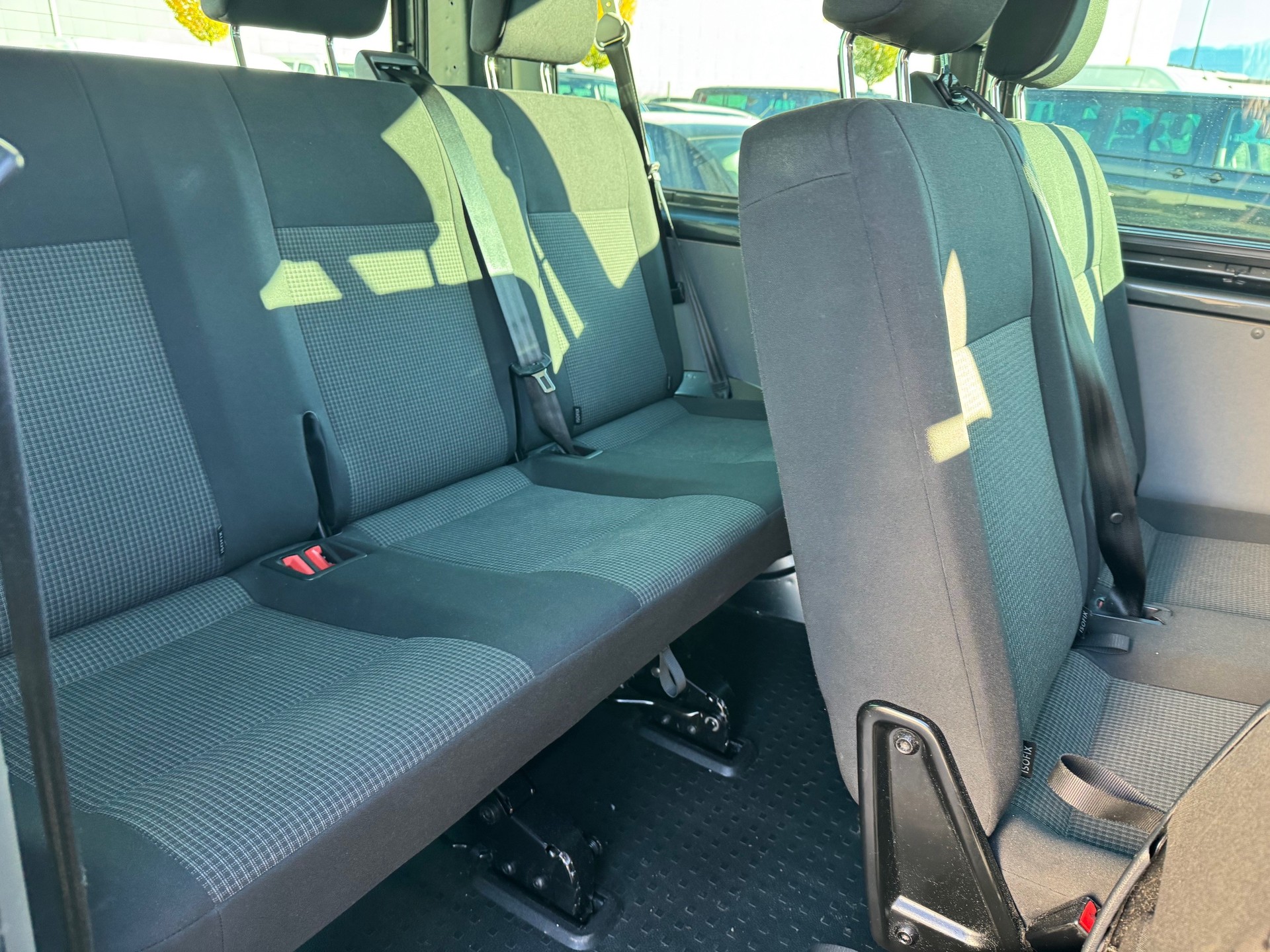 VW T6.1 2.0 TDI DSG-image-9