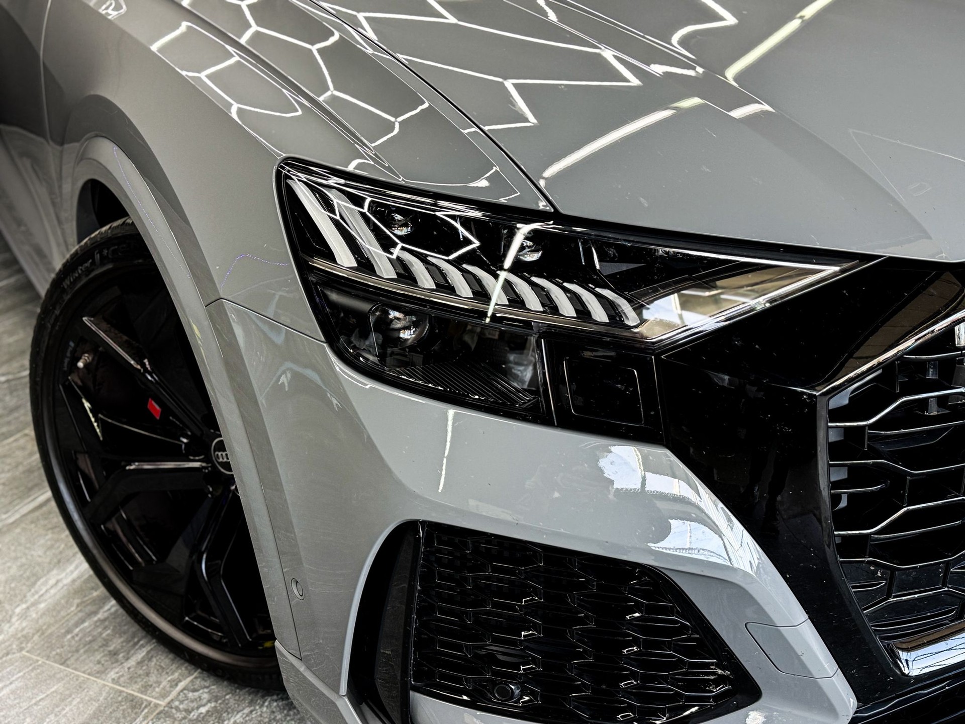 AUDI RSQ8 quattro tiptronic-image-4