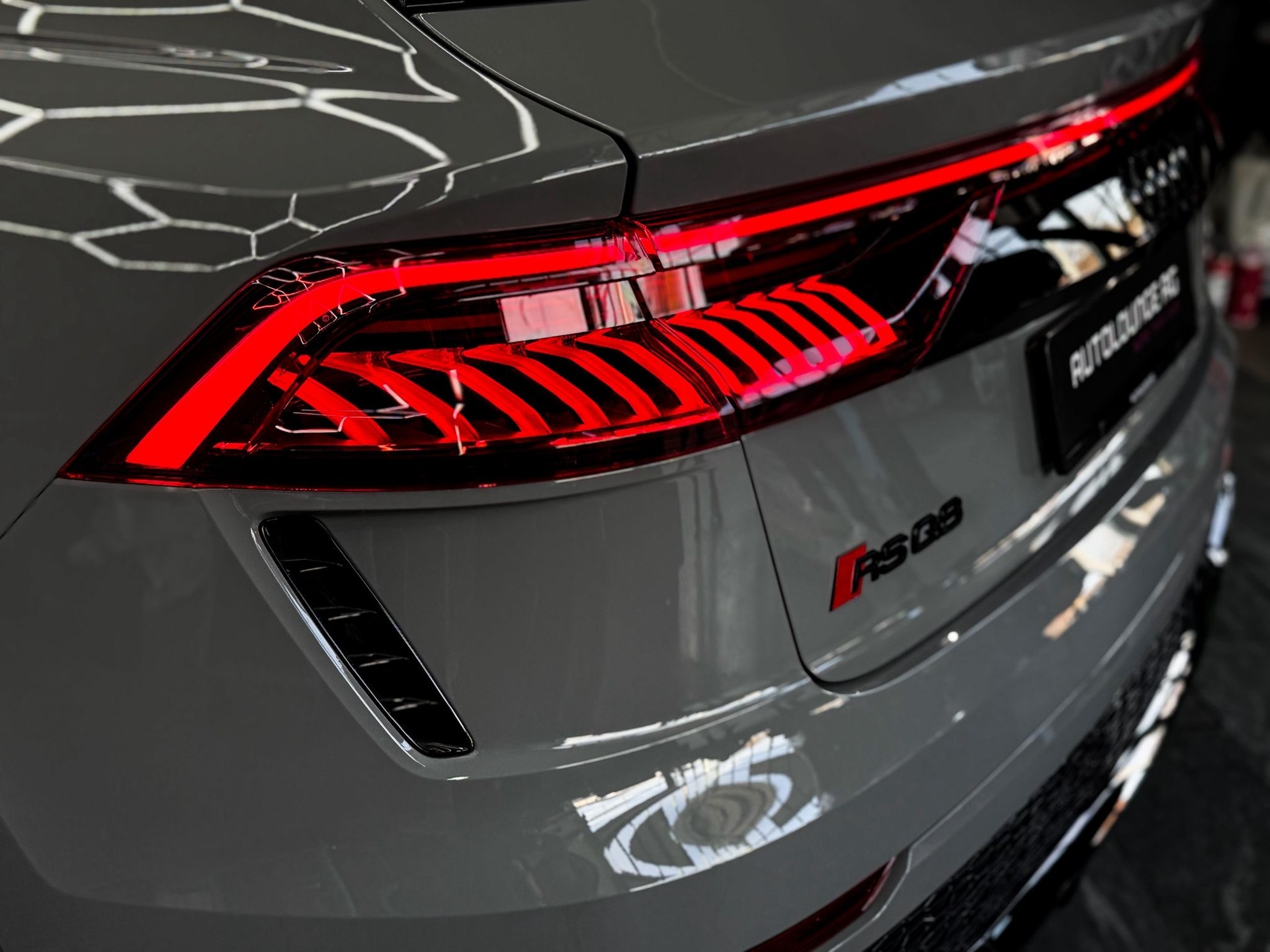 AUDI RSQ8 quattro tiptronic-image-7