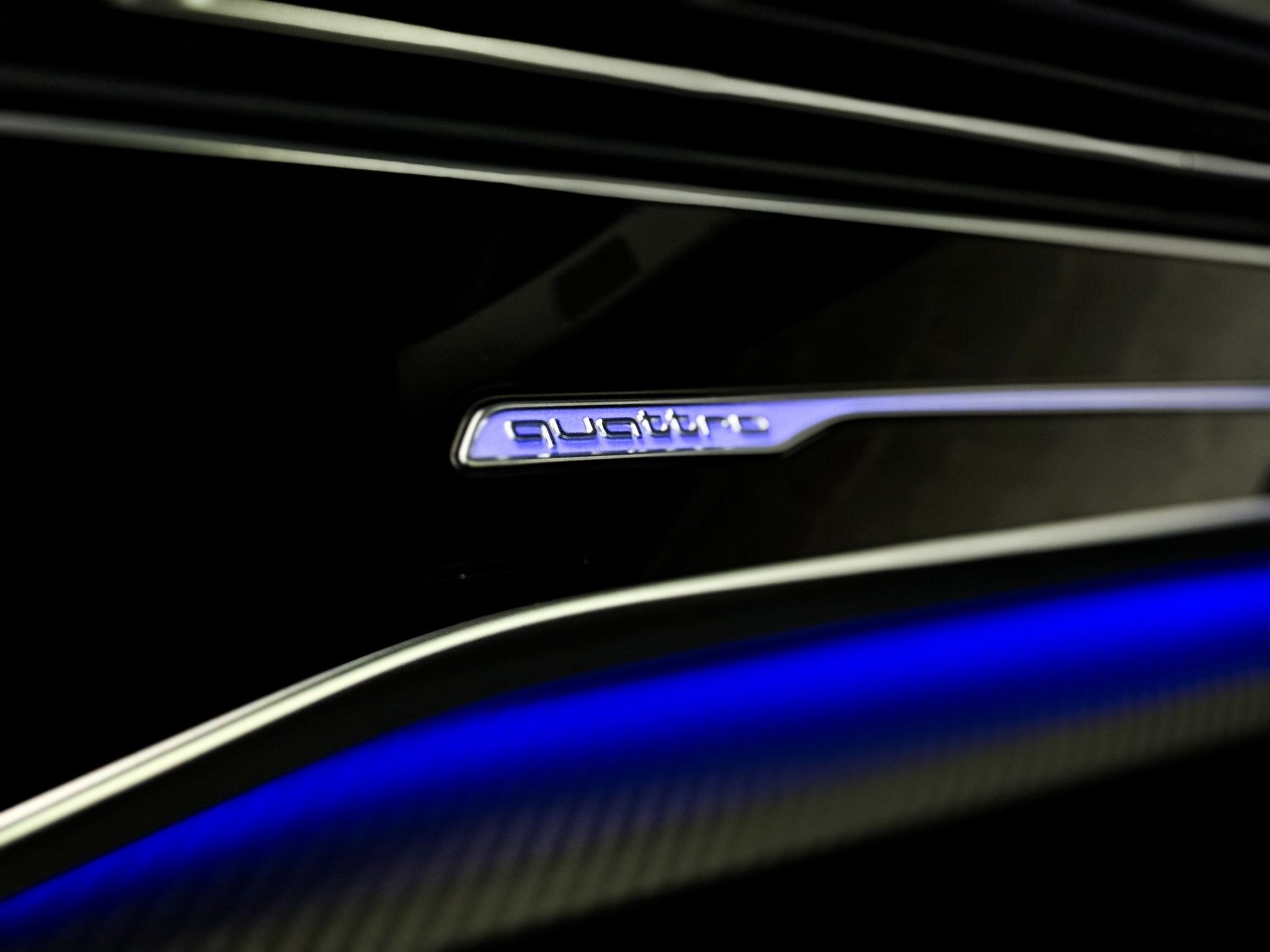 AUDI RSQ8 quattro tiptronic-image-17