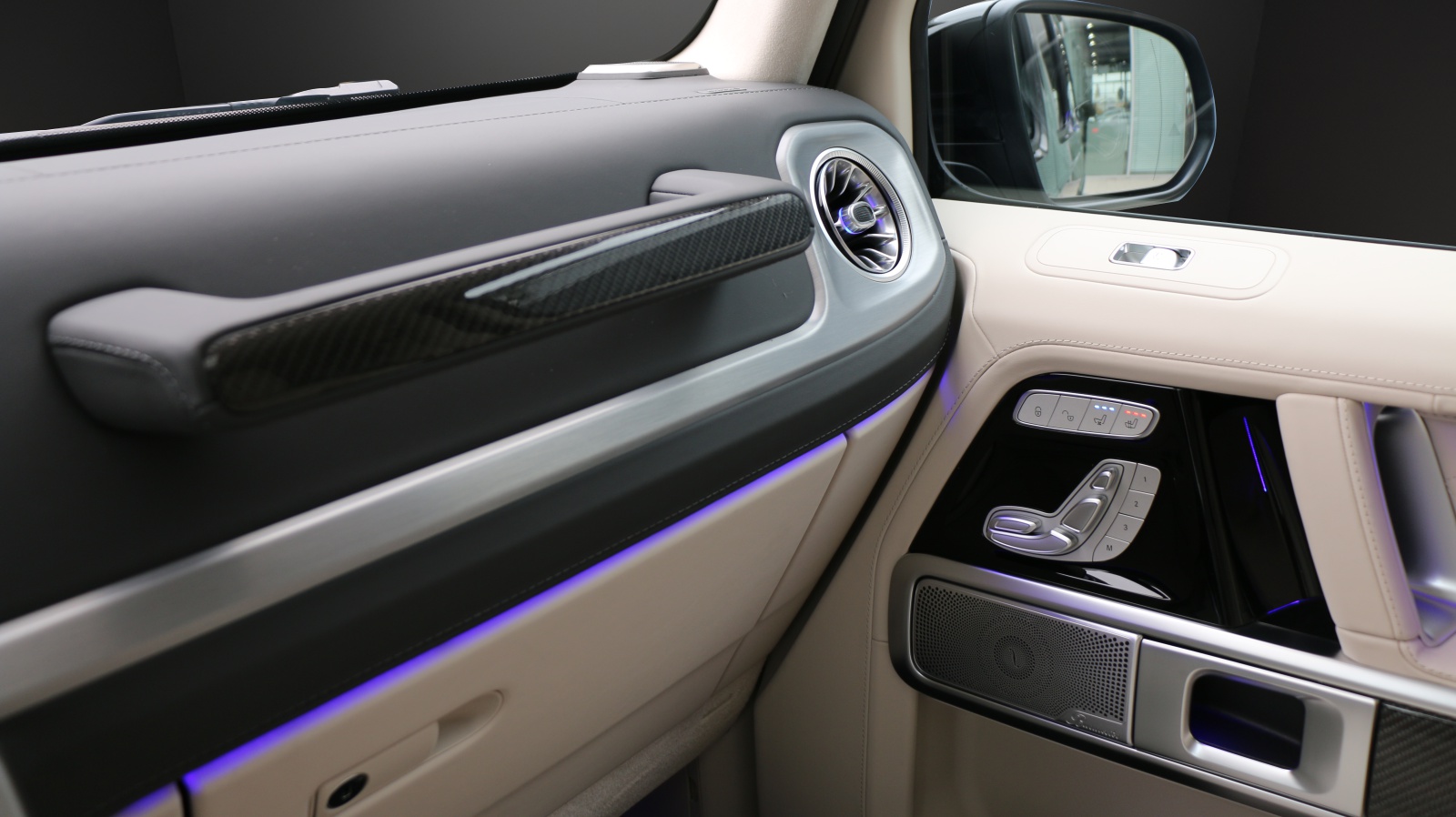 MERCEDES-BENZ G 63 AMG 9G-Tronic-image-9