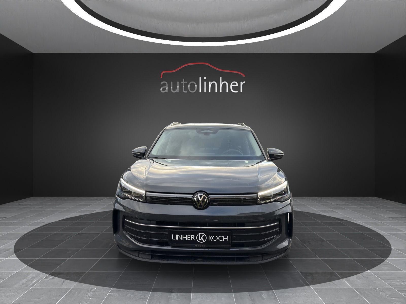 VW Tiguan 2.0 TDI SCR Elegance 4Motion DSG-image-6