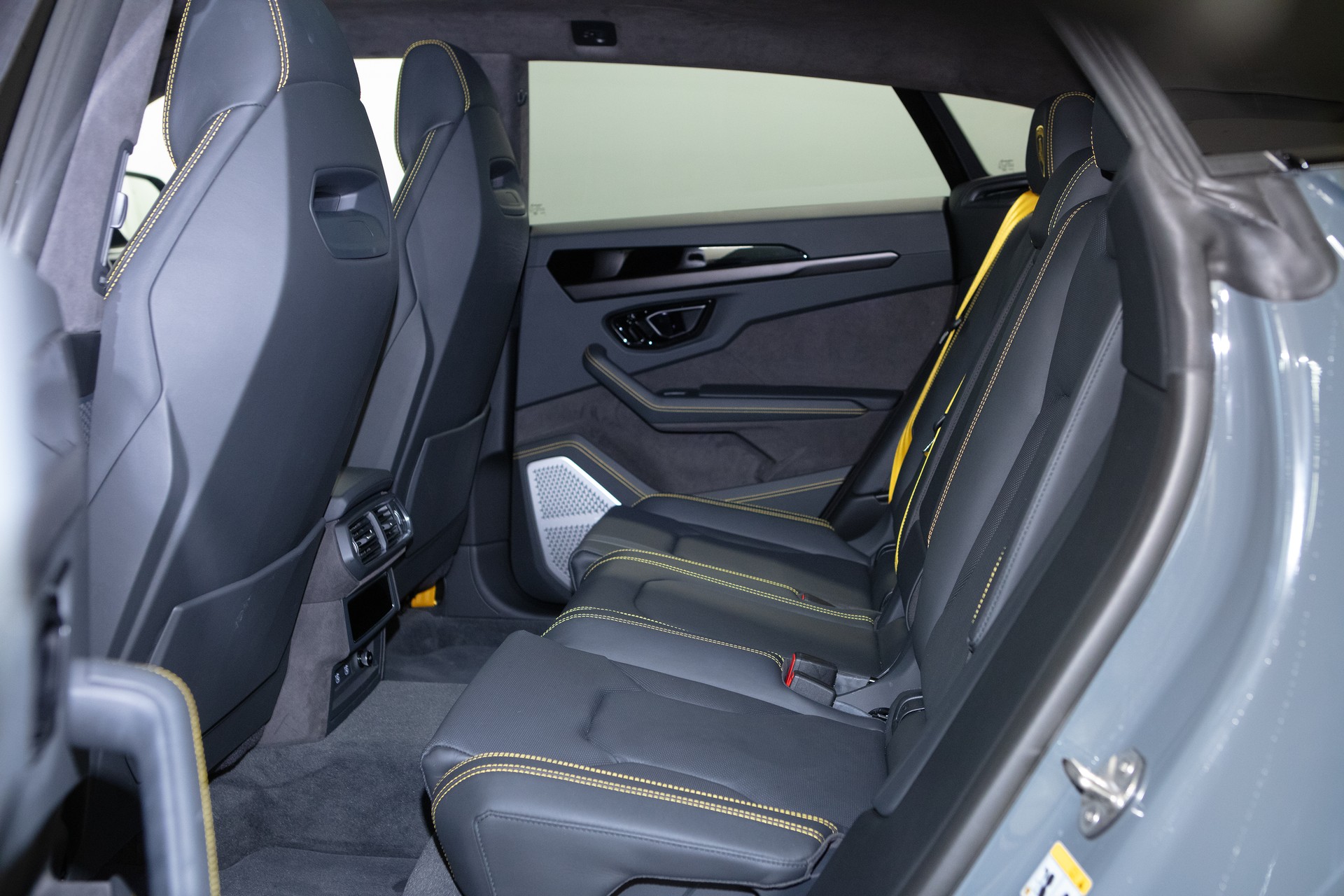 LAMBORGHINI Urus SE-image-7
