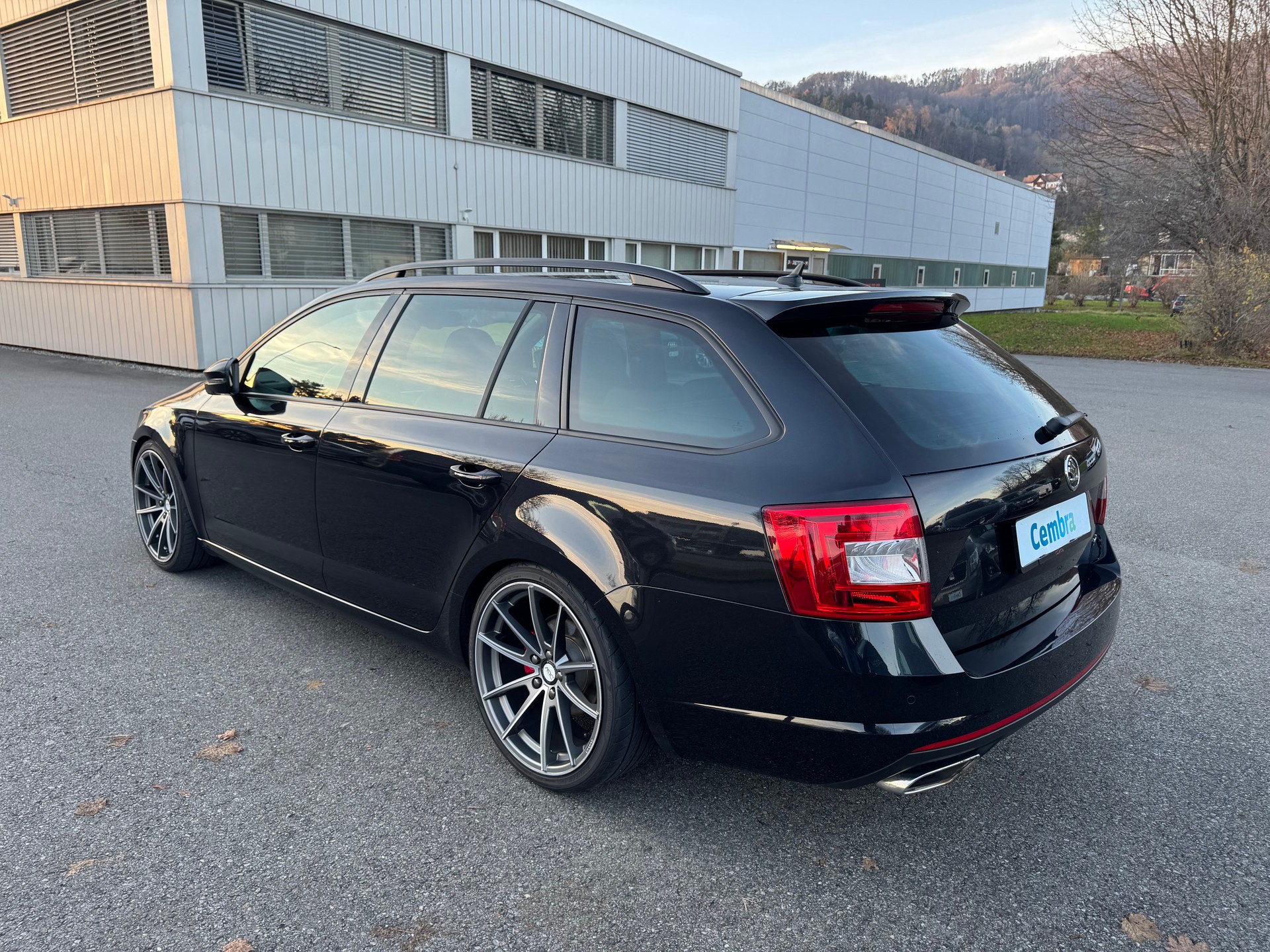 SKODA Octavia Combi 2.0 TDI RS DSG-image-3