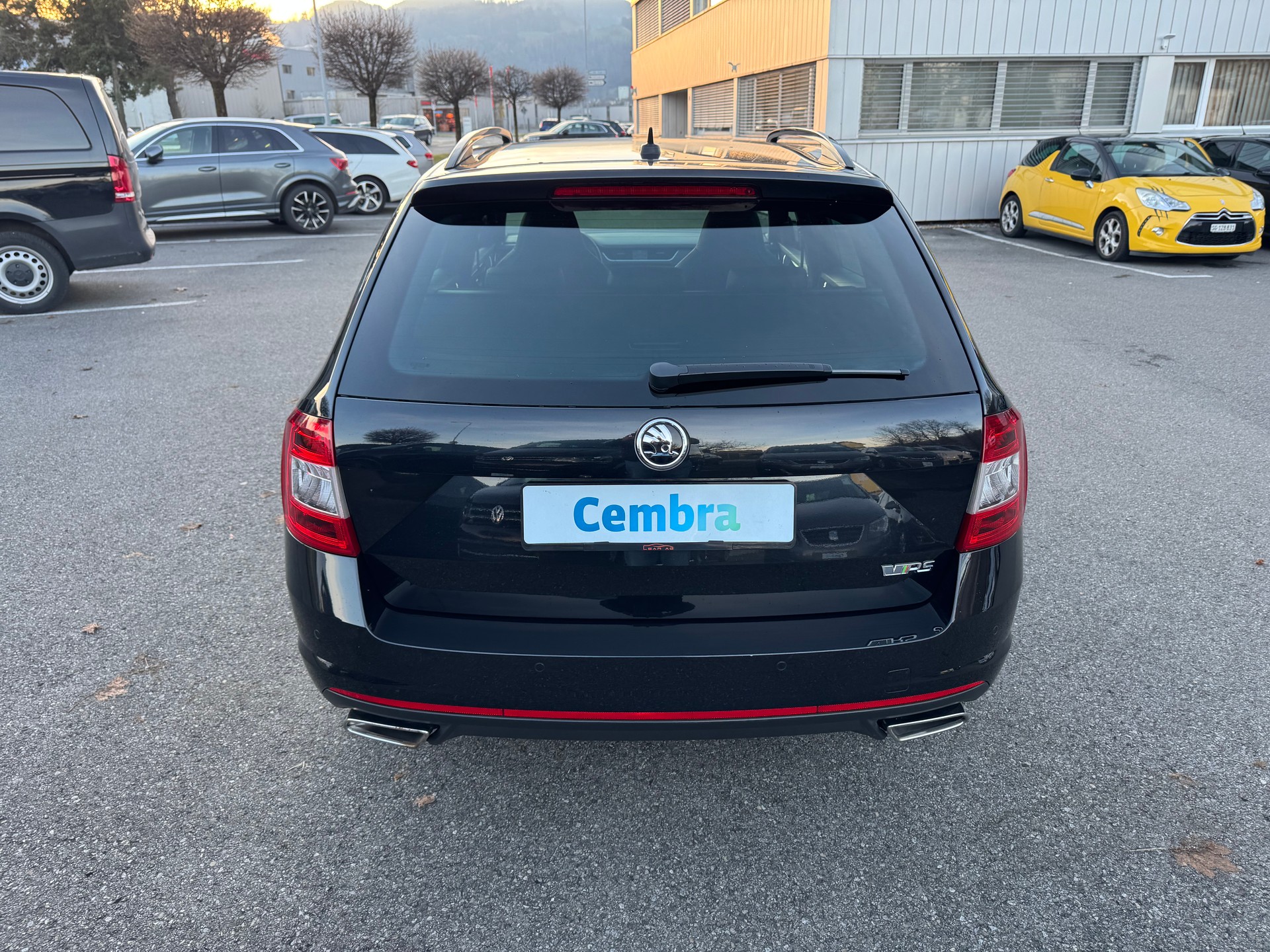 SKODA Octavia Combi 2.0 TDI RS DSG-image-4