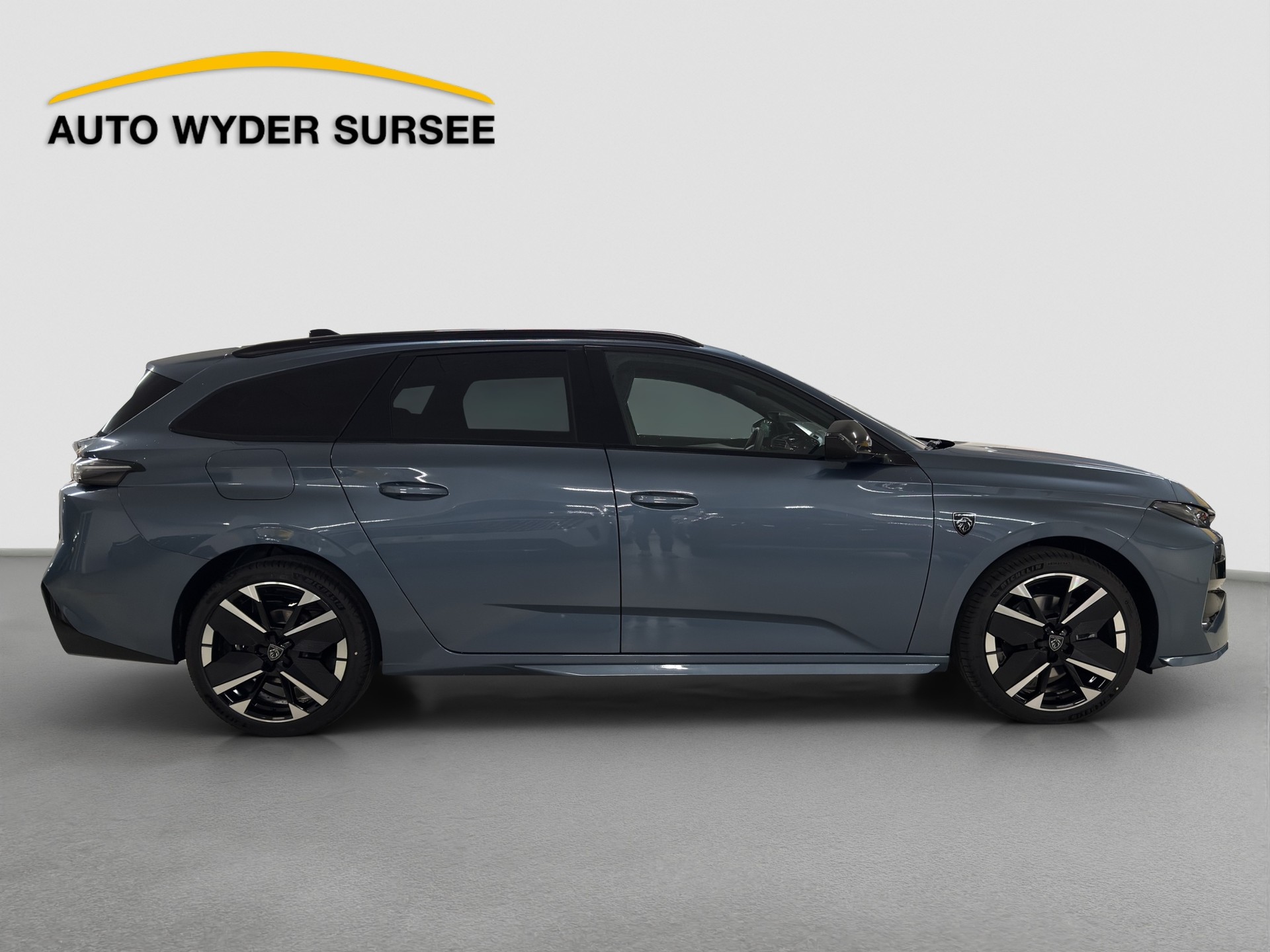 PEUGEOT 308 SW 1.2 Hybrid GT-image-6