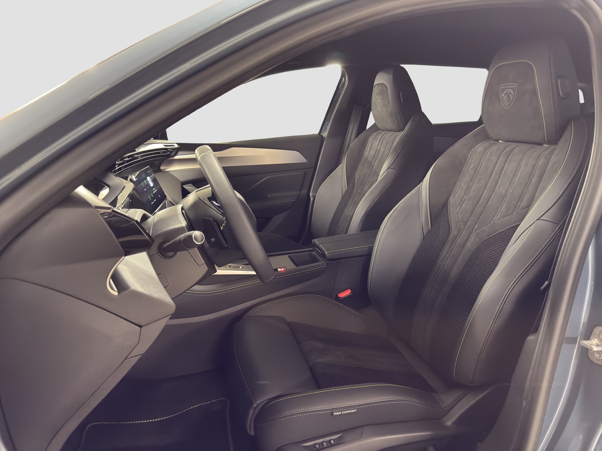 PEUGEOT 308 SW 1.2 Hybrid GT-image-8