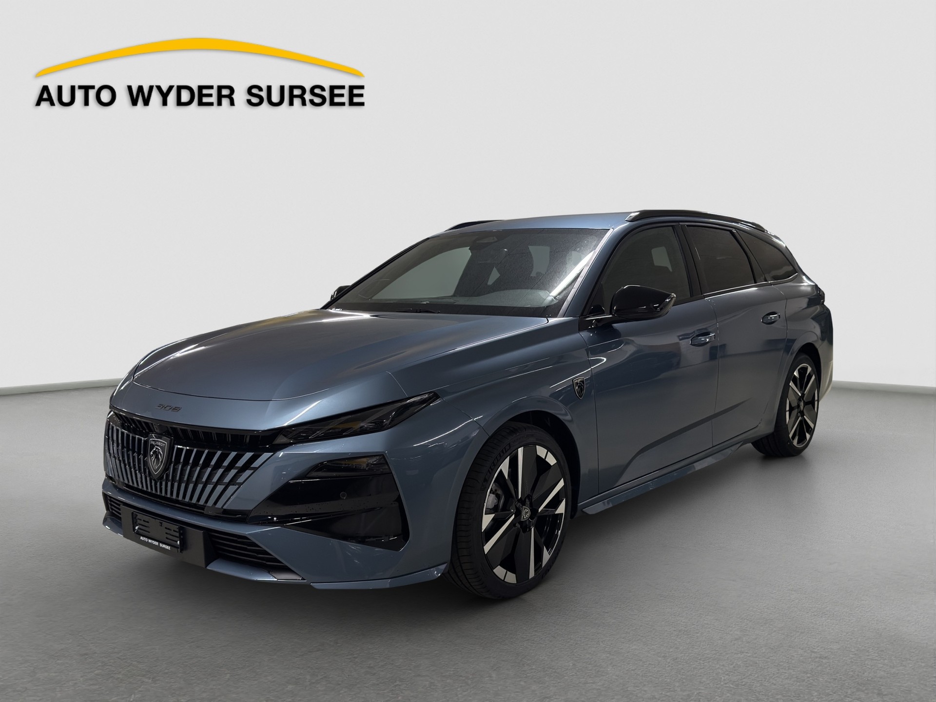 PEUGEOT 308 SW 1.2 Hybrid GT-image-0