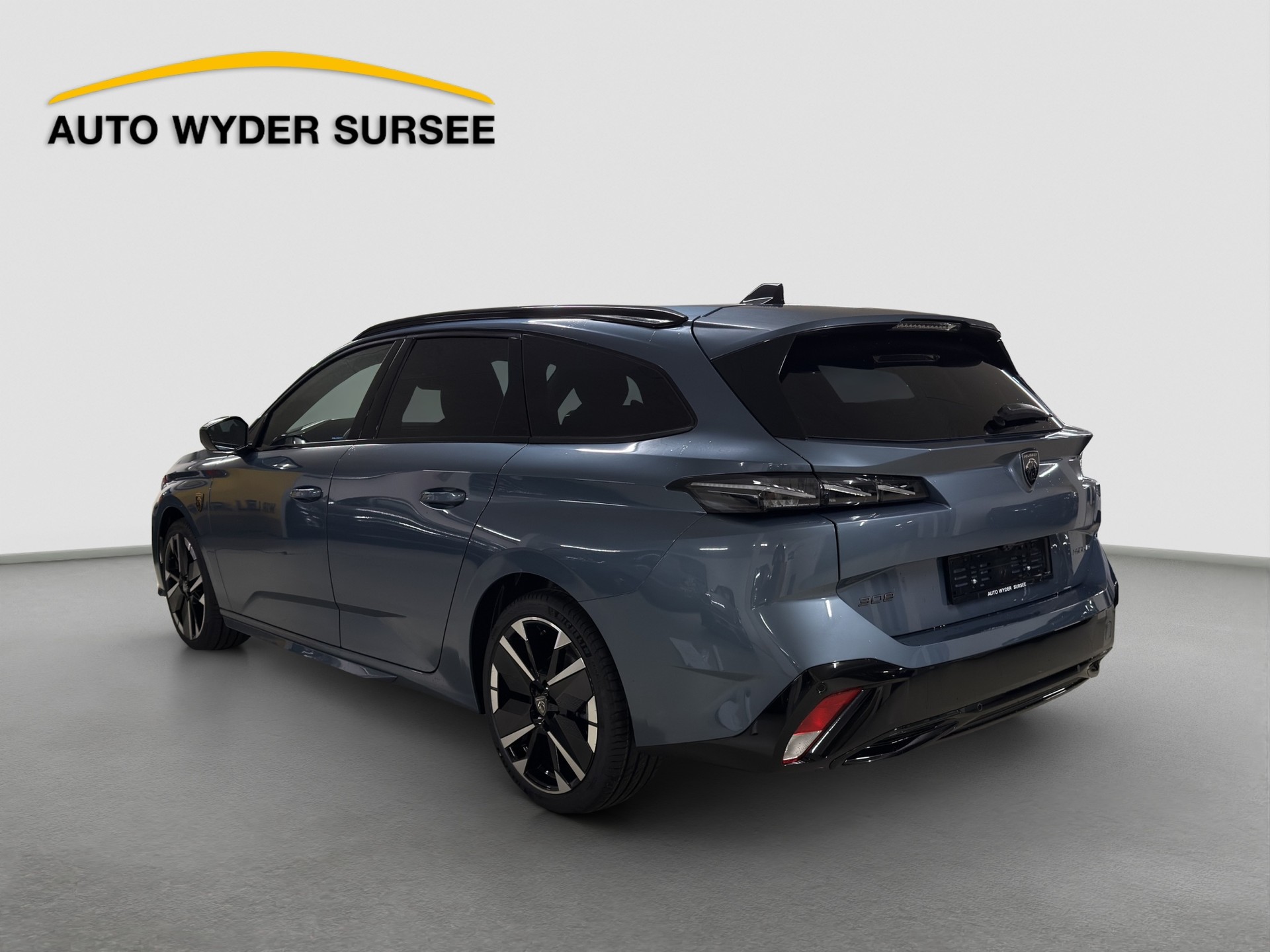 PEUGEOT 308 SW 1.2 Hybrid GT-image-3