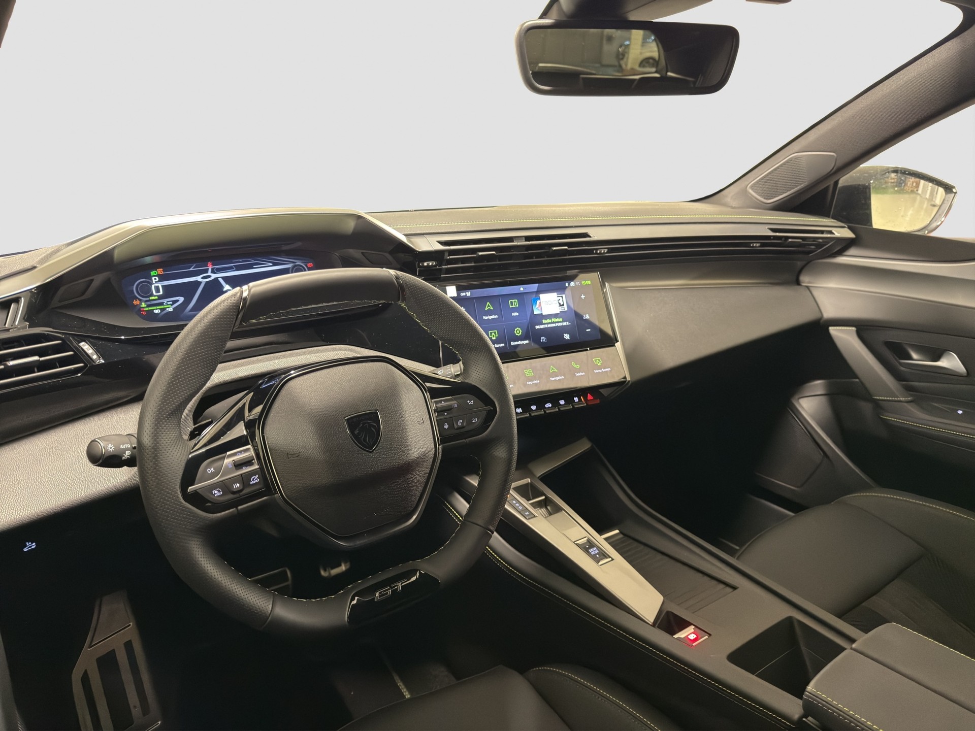 PEUGEOT 308 SW 1.2 Hybrid GT-image-12