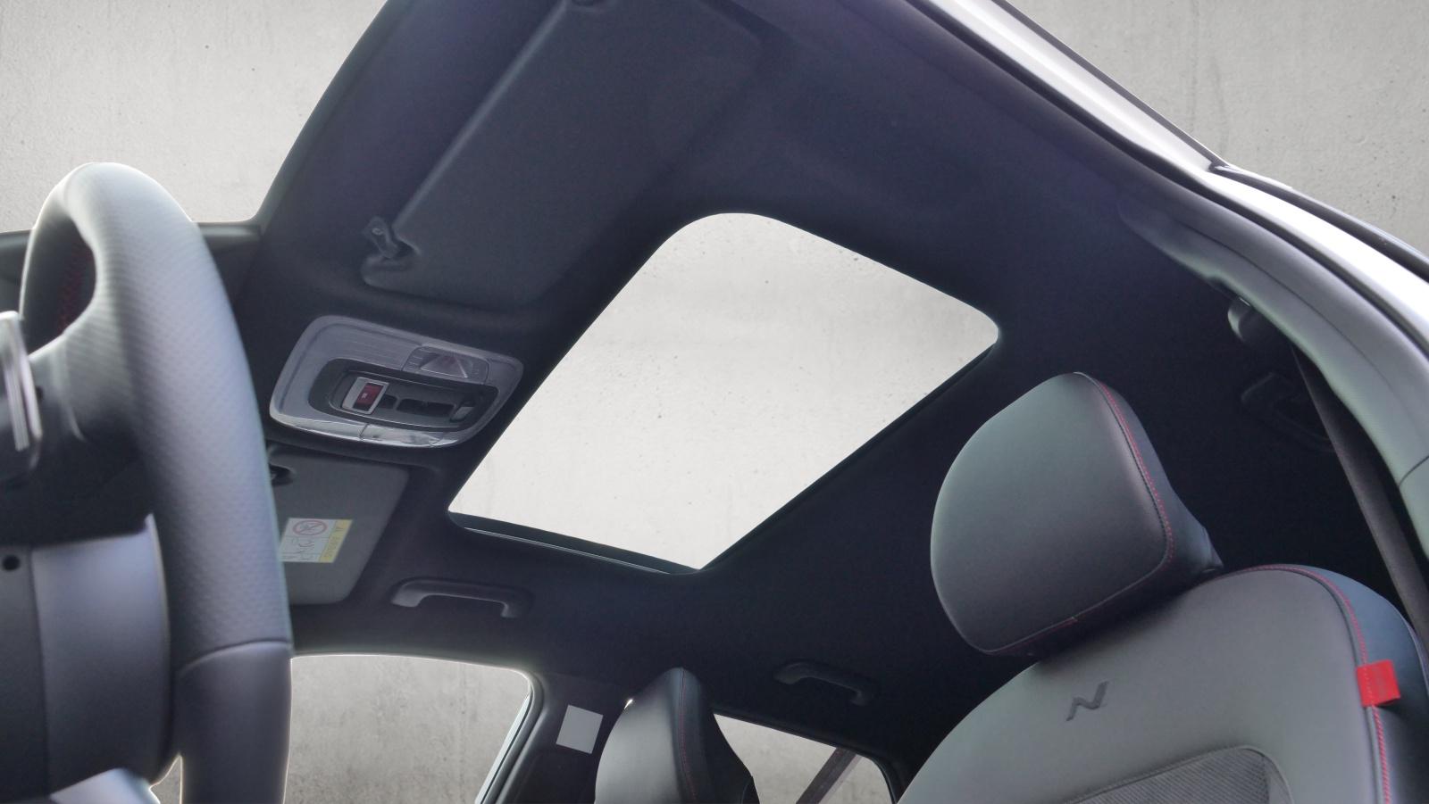 HYUNDAI Kona 1.6 GDi Hybrid N-Line-image-18