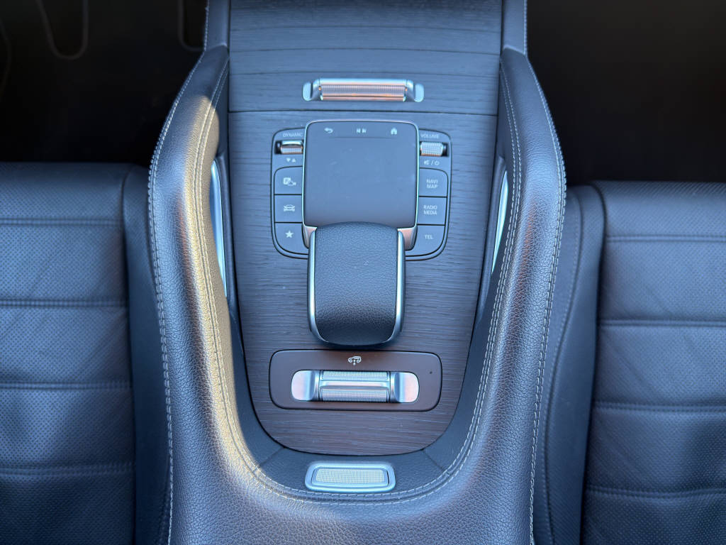MERCEDES-BENZ GLE 300 d AMG Line 4matic-image-11