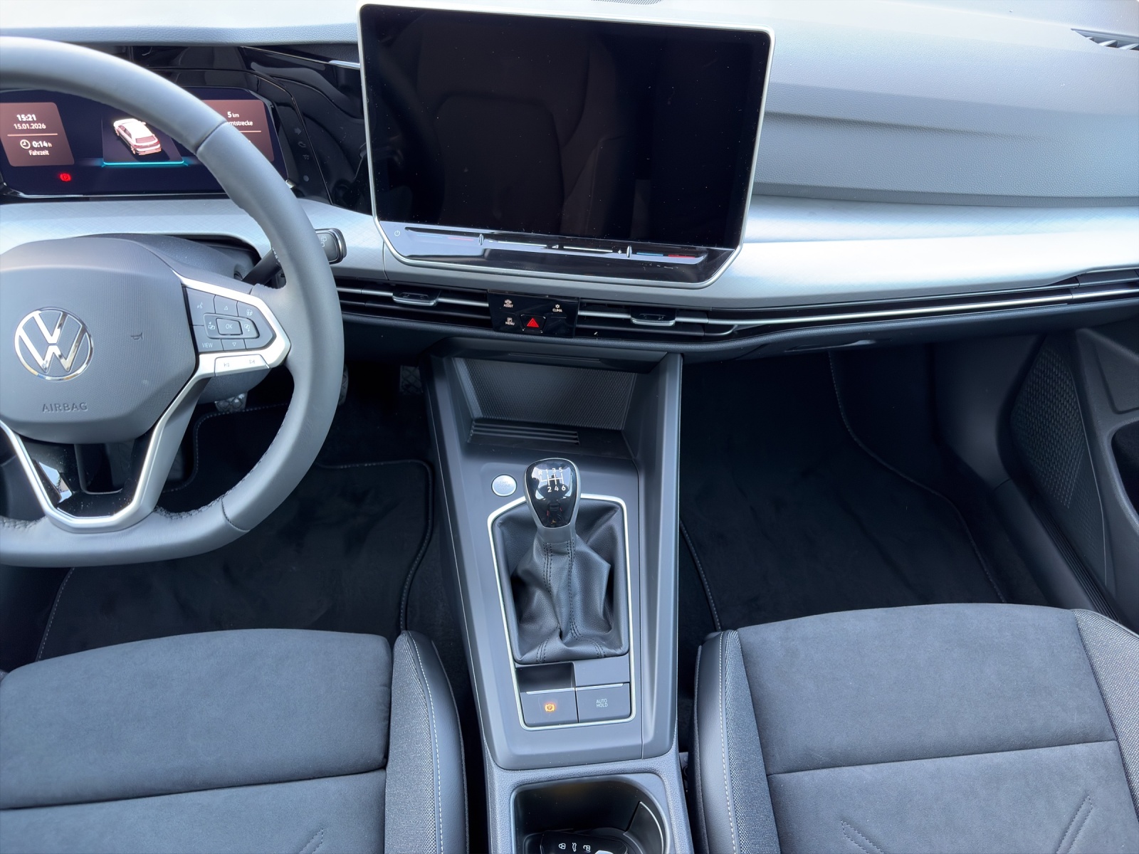 VW Golf 1.5 TSI Basis-image-11