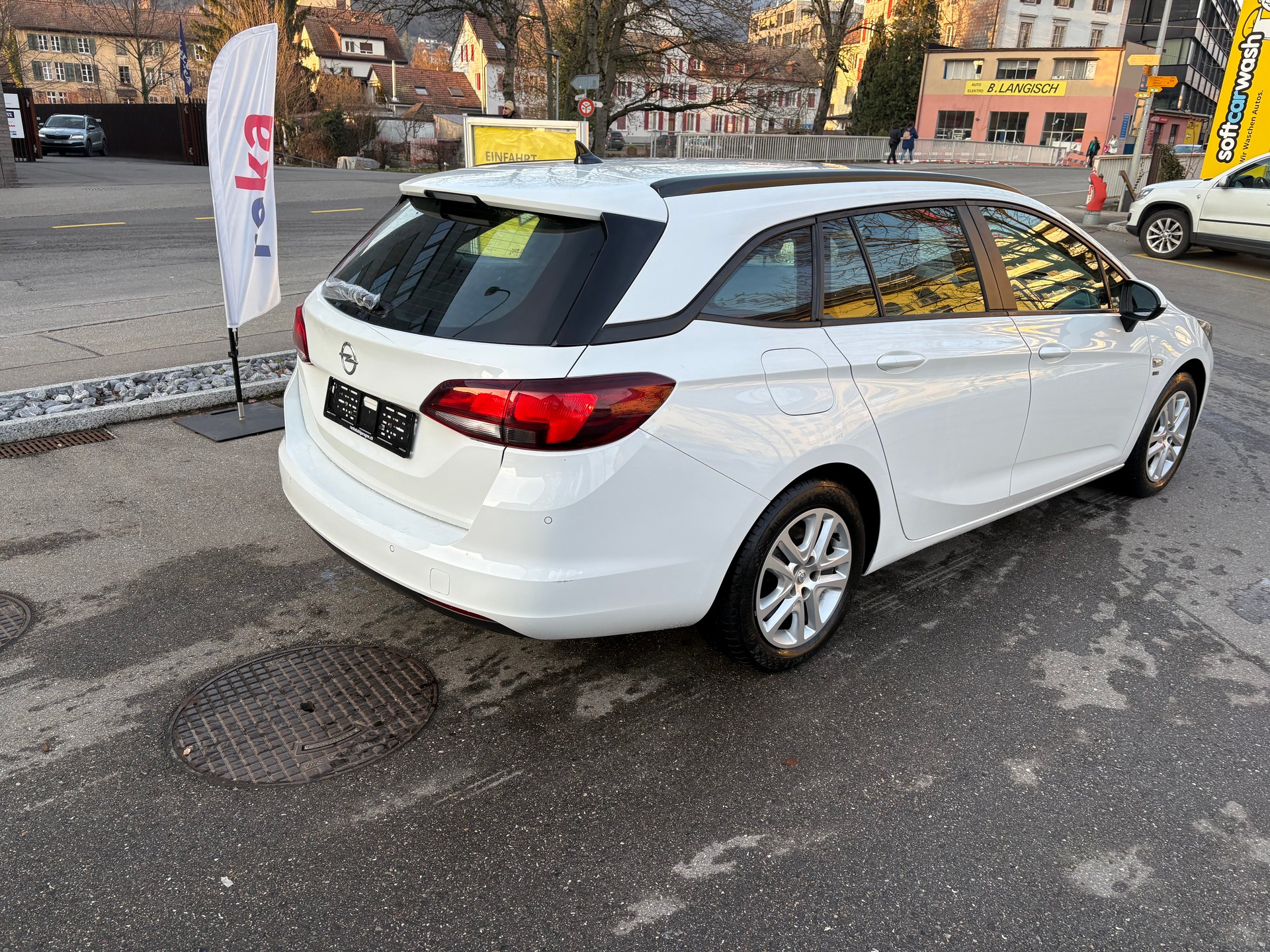 OPEL Astra Sports Tourer 1.6 CDTi Excellence-image-4
