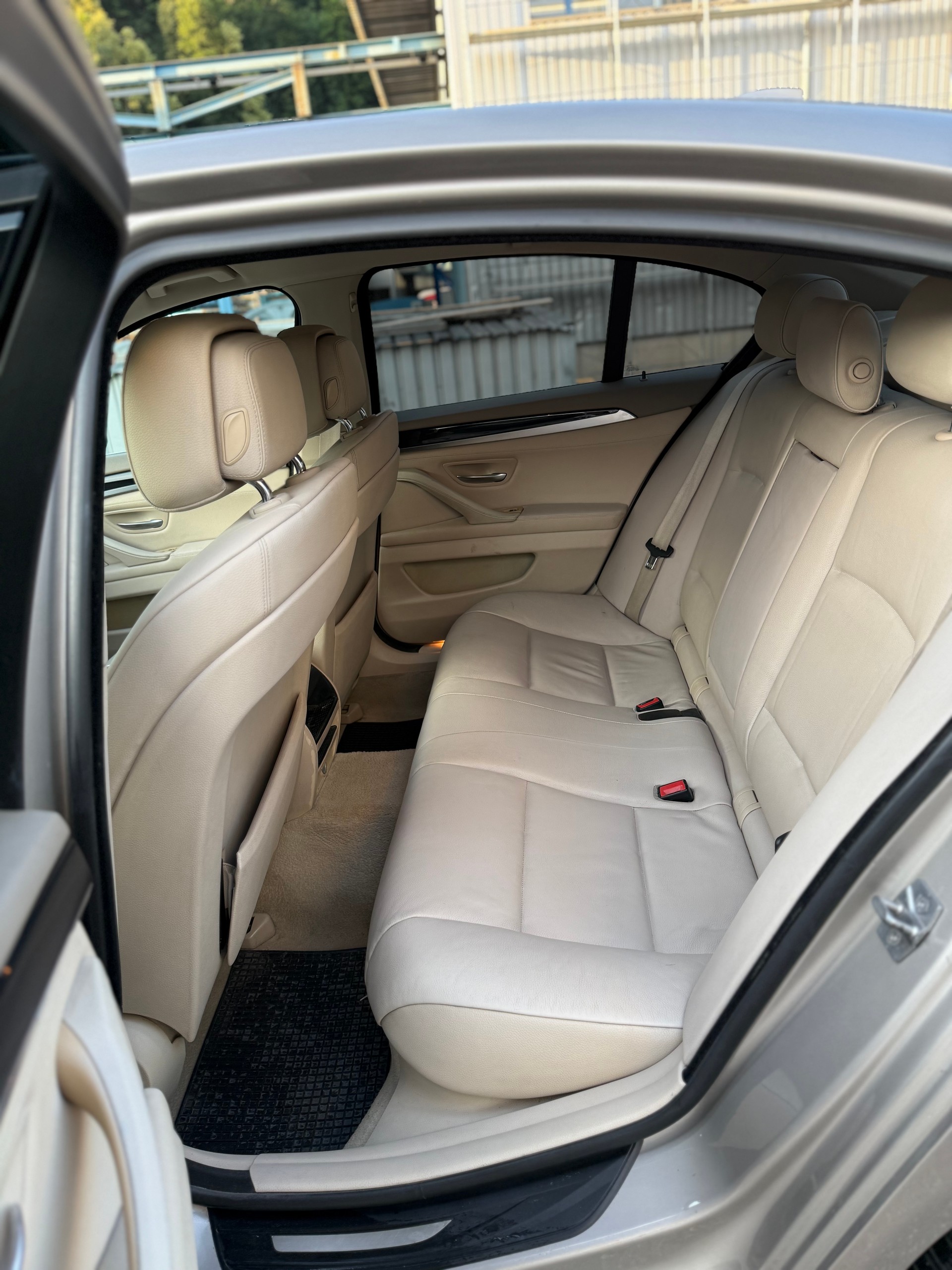 BMW 520d-image-10