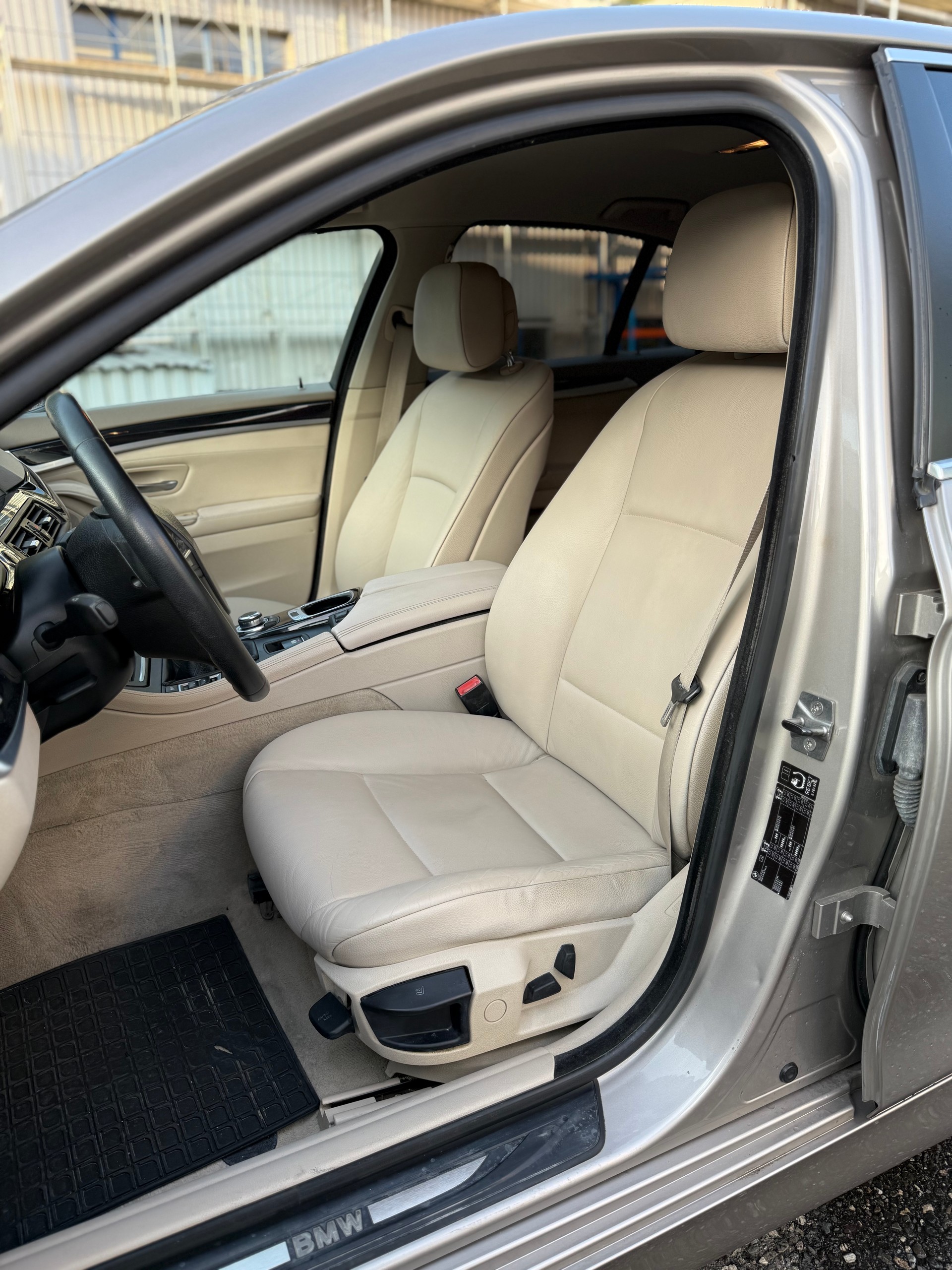 BMW 520d-image-7