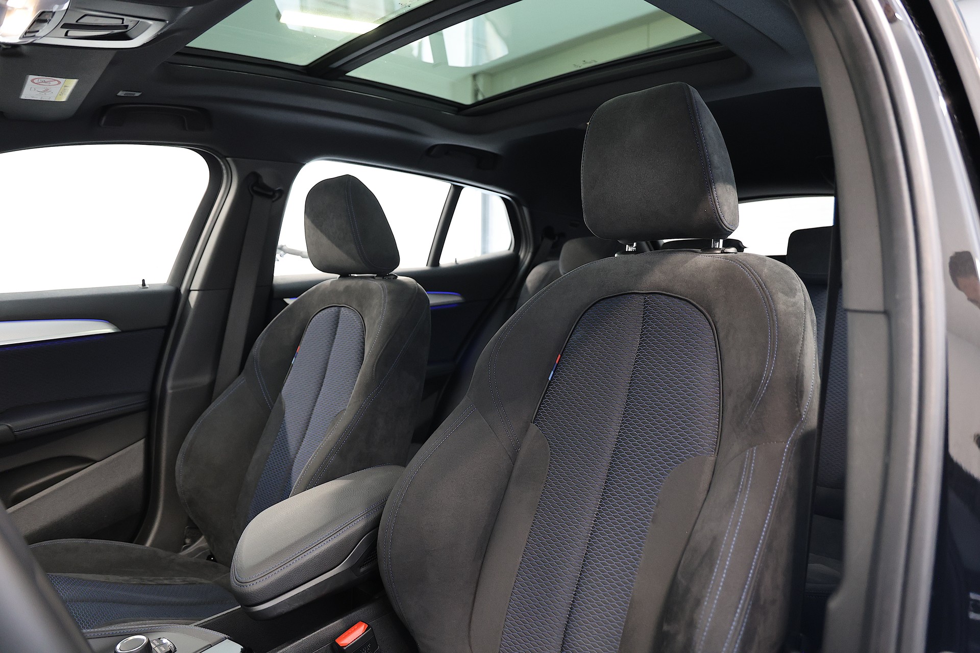 BMW X2 sDrive 20i M Sport Steptronic DSK-image-6